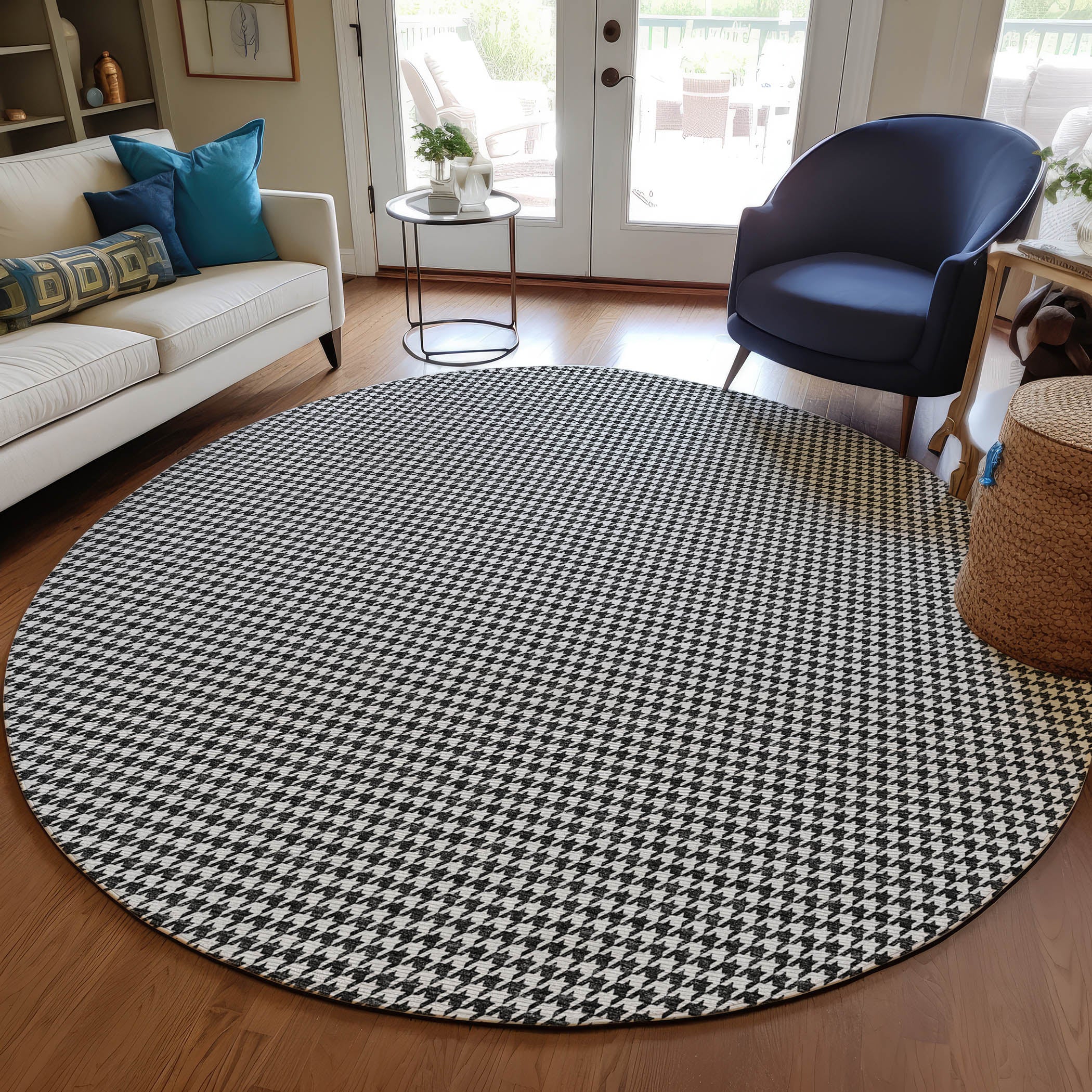 Luxury Machine Washable Indoor/Outdoor Transitional HN1 Black Rug 4' x 4' #shape_Round