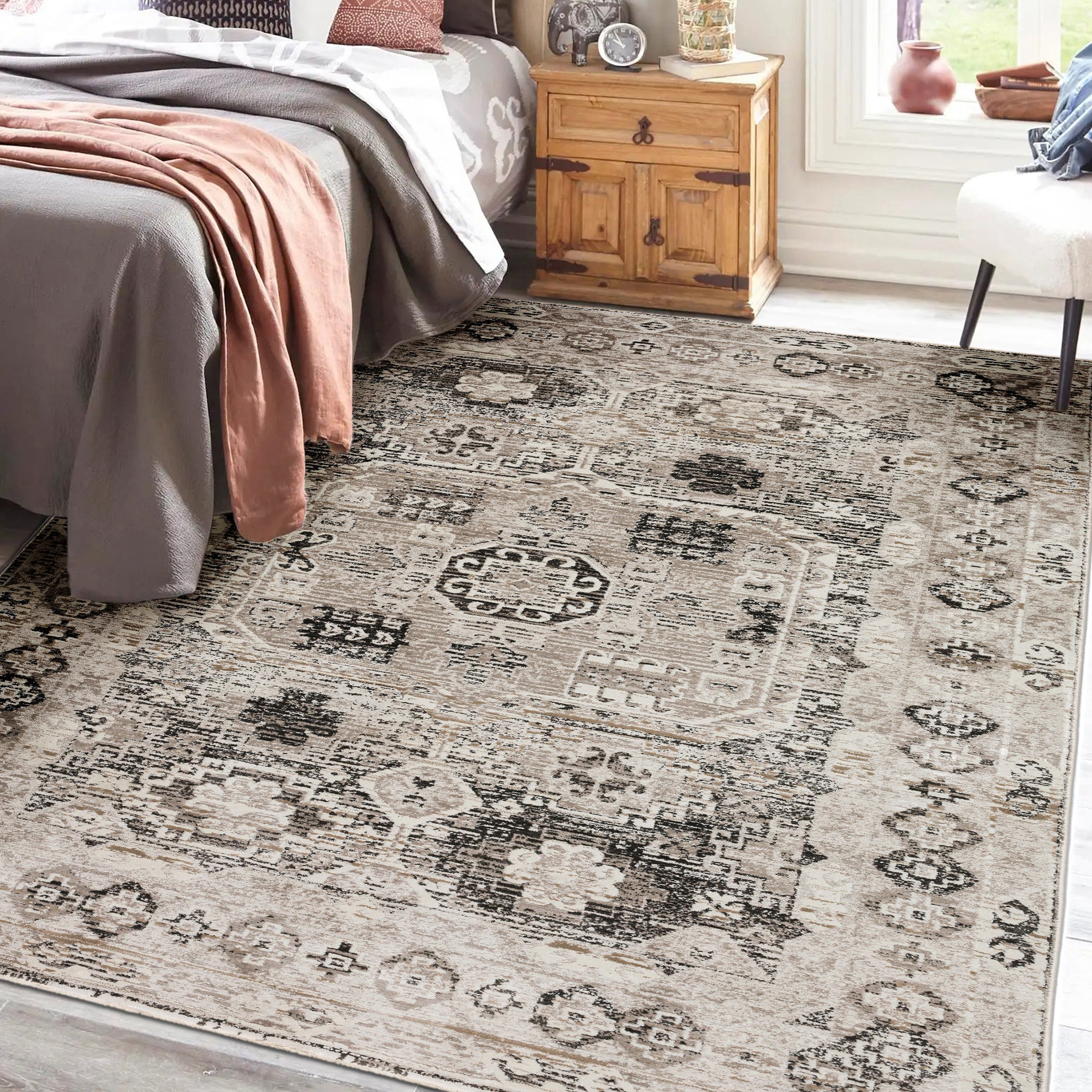 Transitional IZ4 Midnight Black Rug 3'3" x 5'3" #shape_Rectangle