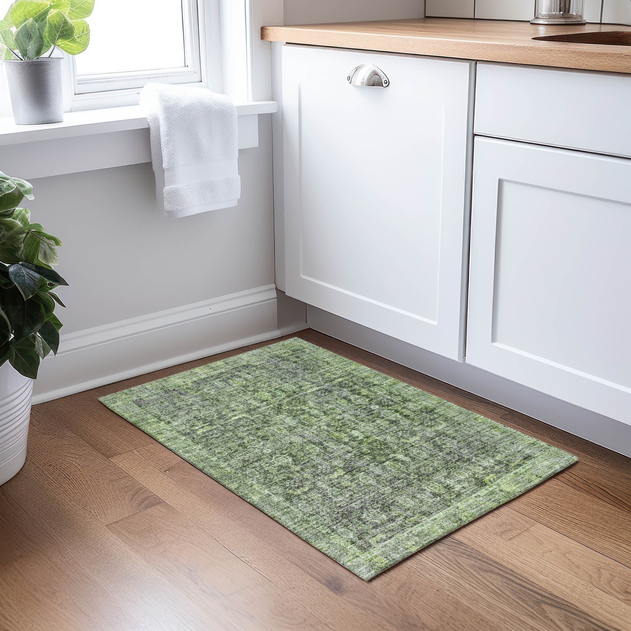 Indoor/Outdoor Traditional KJ3 Cactus Green Rug 1'8" x 2'6" #shape_Rectangle