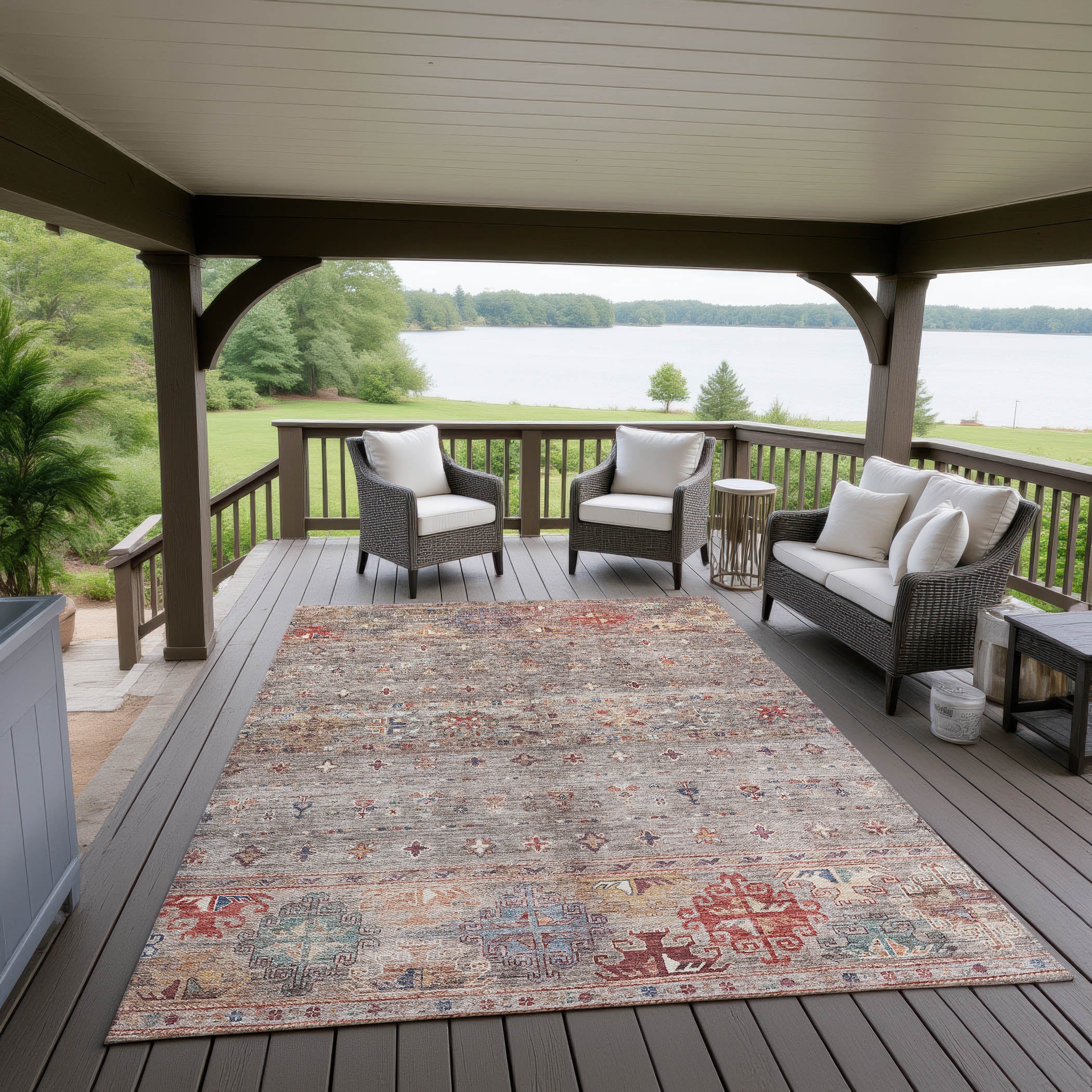 Indoor/Outdoor Traditional KJ5 Gray Rug 2'6" x 3'10" #shape_Rectangle