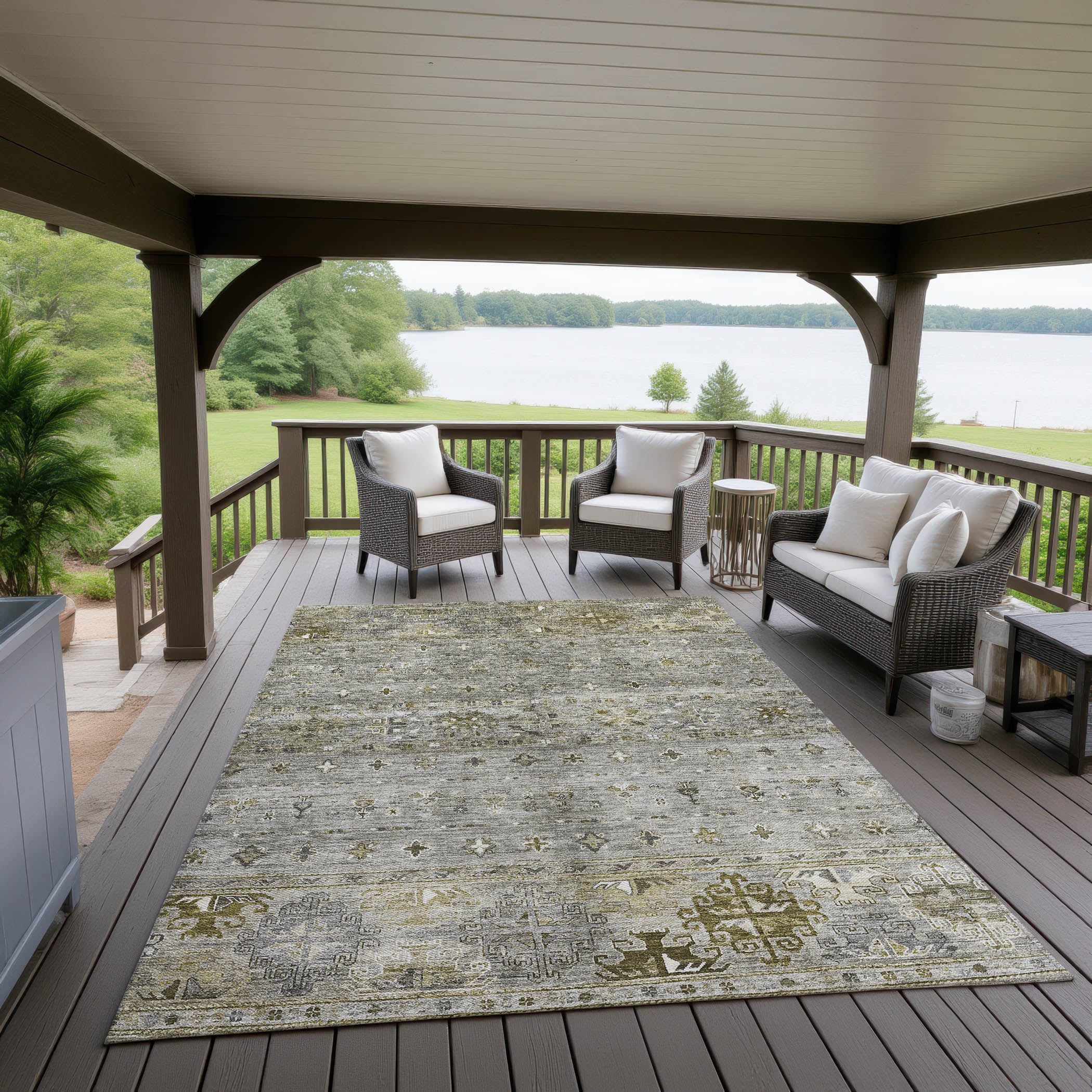 Indoor/Outdoor Traditional KJ5 Pewter Gray Rug 2'6" x 3'10" #shape_Rectangle
