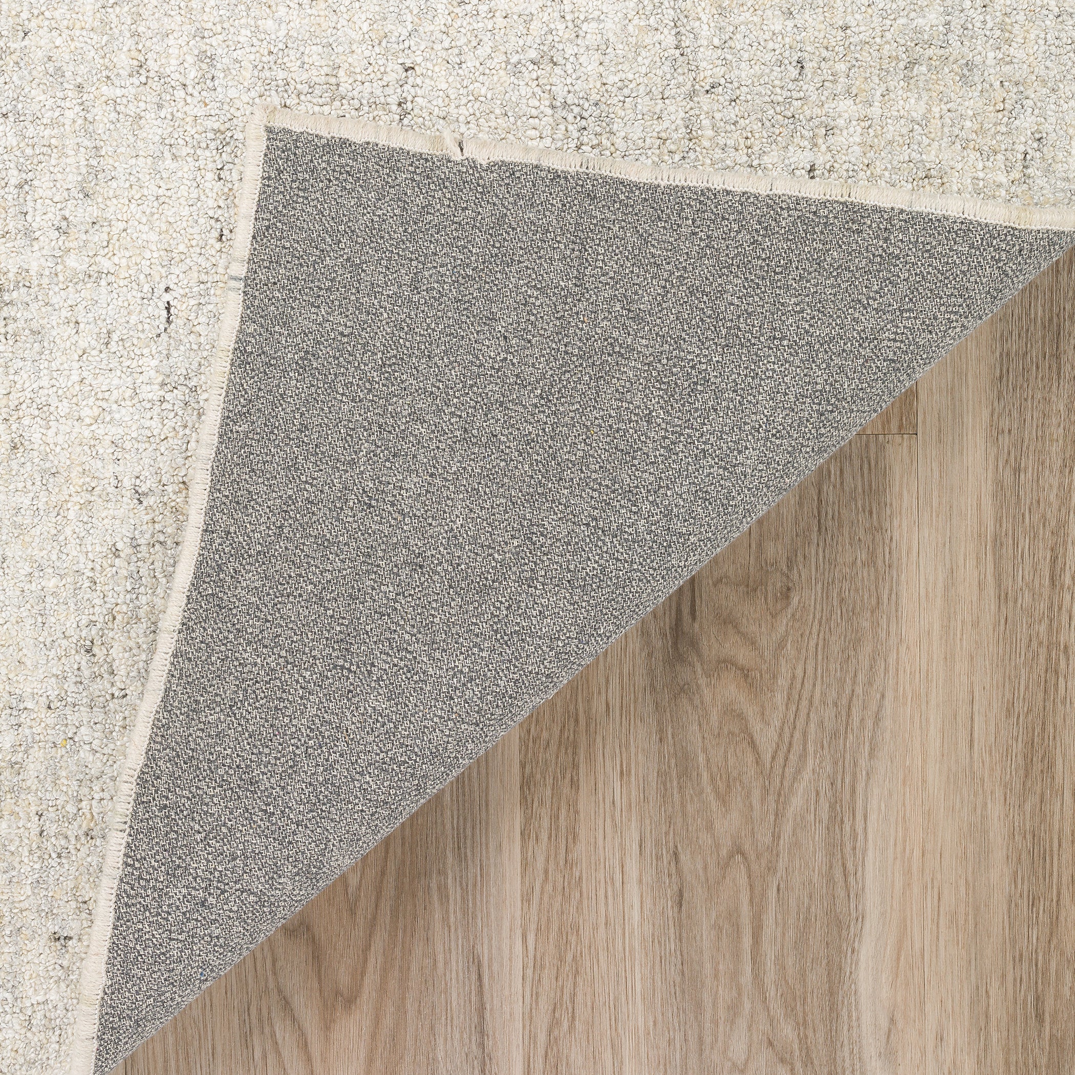 Transitional ME1 Ivory Wool Rug 2' x 3' #shape_Rectangle