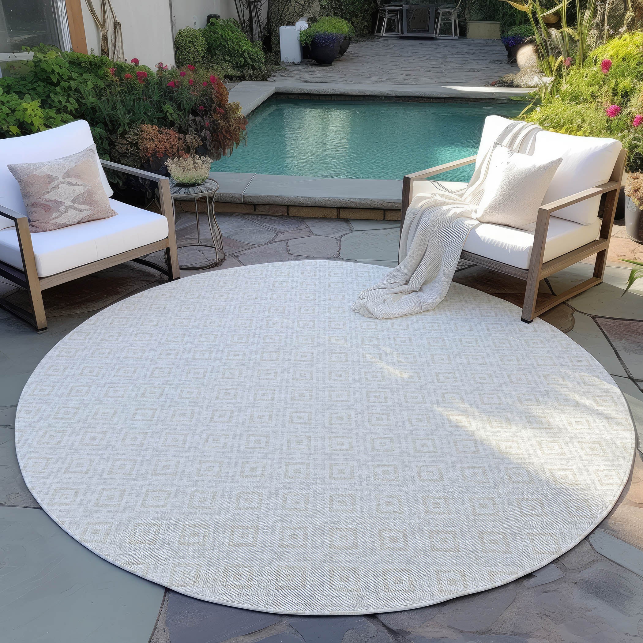 Luxury Machine Washable Indoor/Outdoor Transitional MO1 Linen Ivory Rug 4' x 4' #shape_Round