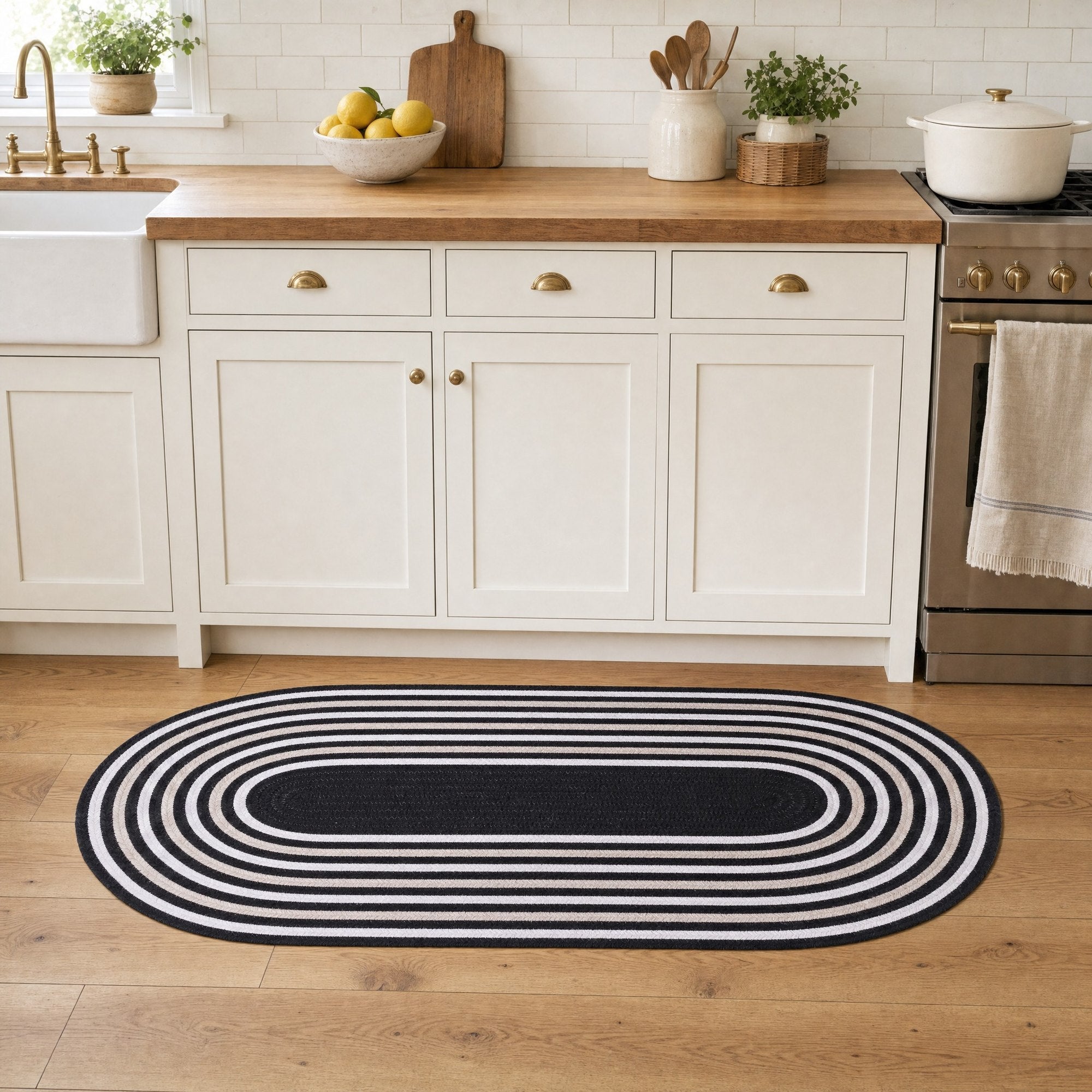 Varina Cotton Braided Rug - Black Oval 2' x 4' #shape_oval