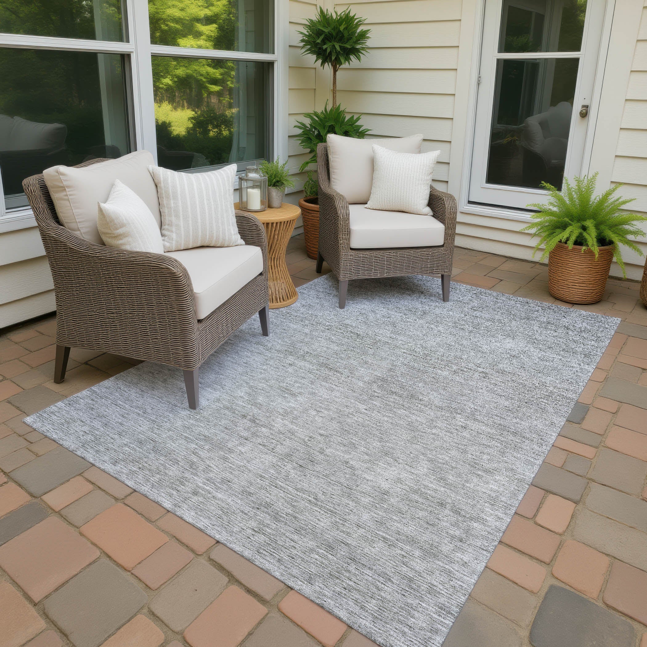 Luxury Washable Indoor/Outdoor Transitional SE1 Silver Gray Rug 1'8" x 2'6" #shape_Rectangle