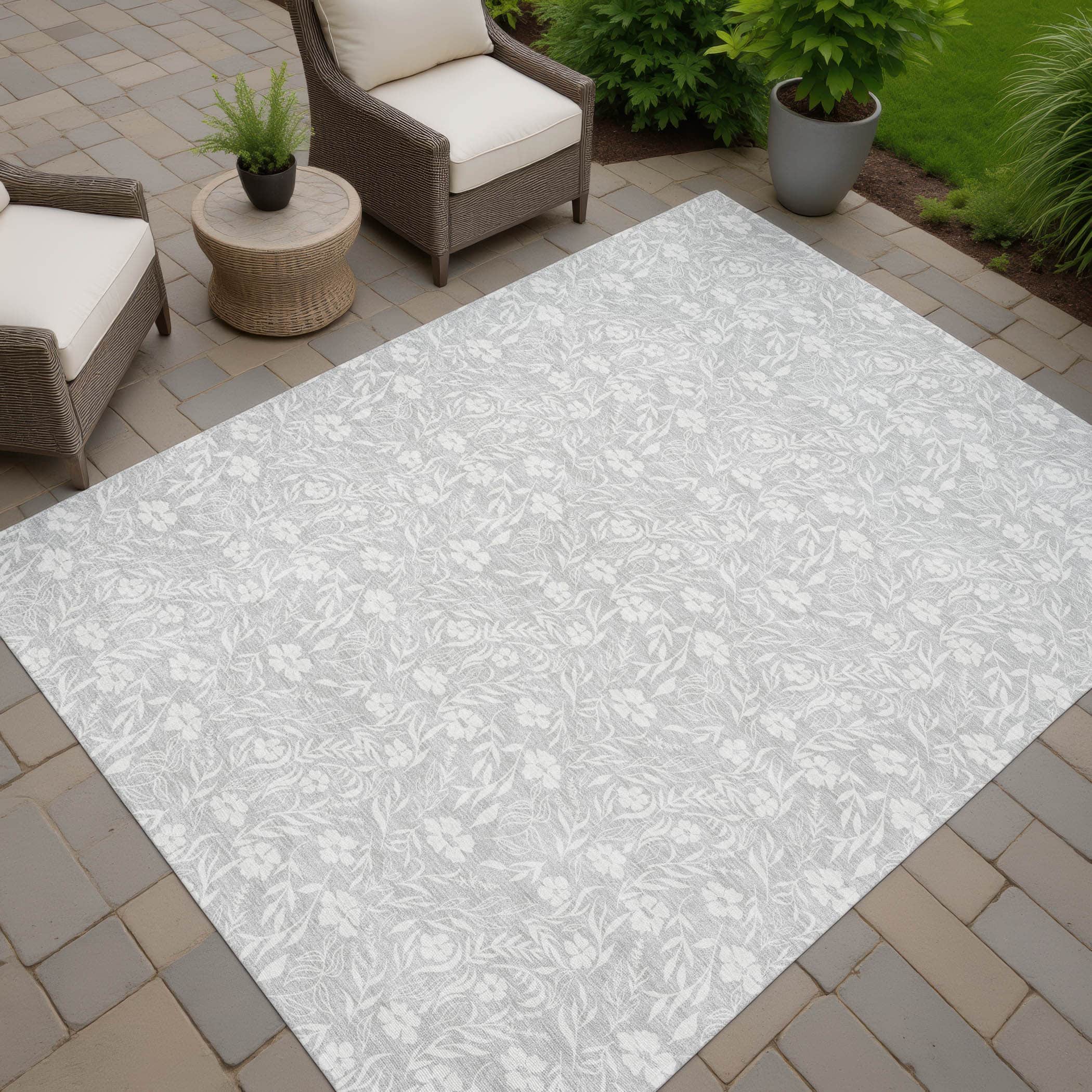 Luxury Washable Indoor/Outdoor Transitional SE4 Silver Gray Rug 1'8" x 2'6" #shape_Rectangle