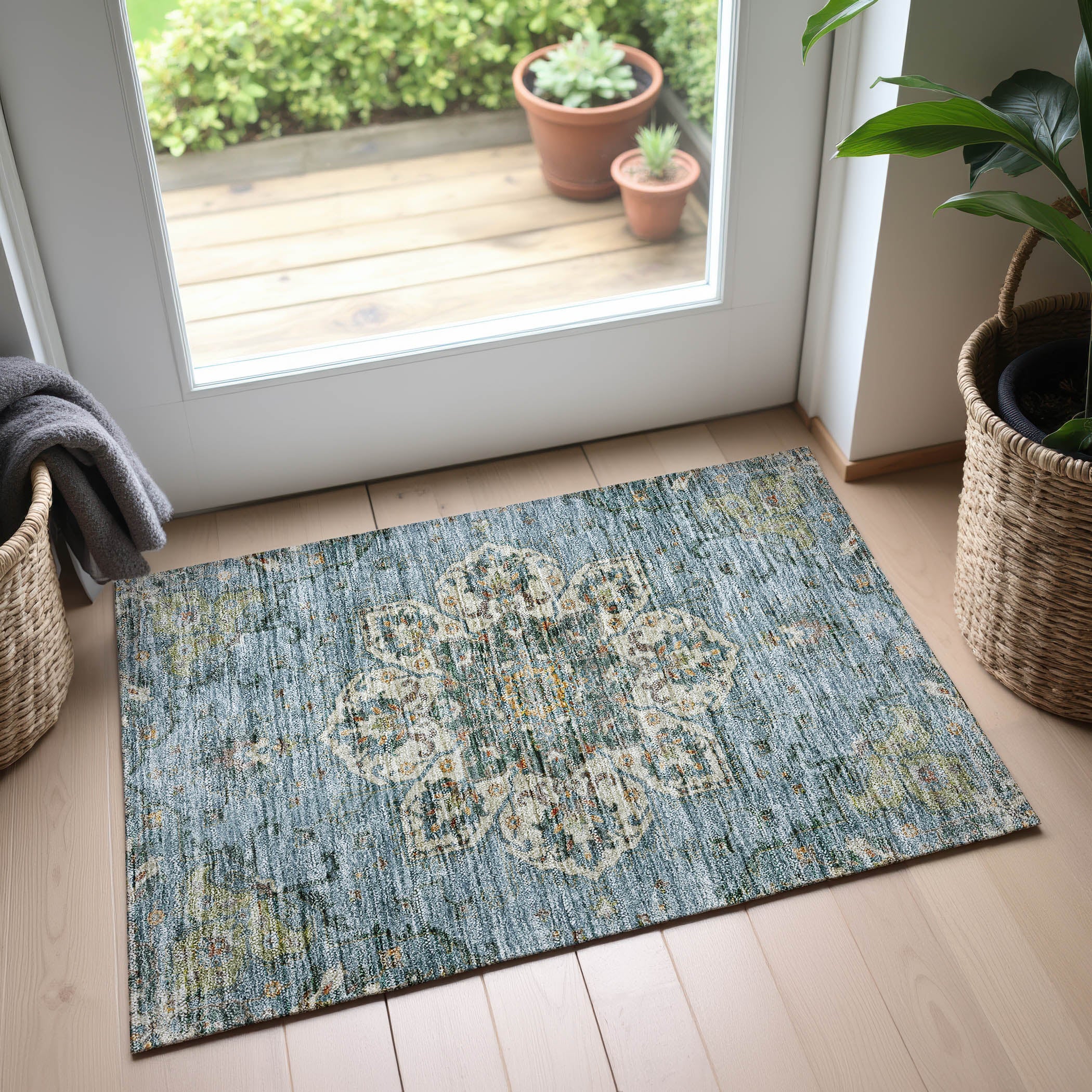 Indoor/Outdoor Traditional SR6 Aqua Teal Rug 1'8" x 2'6" #shape_Rectangle