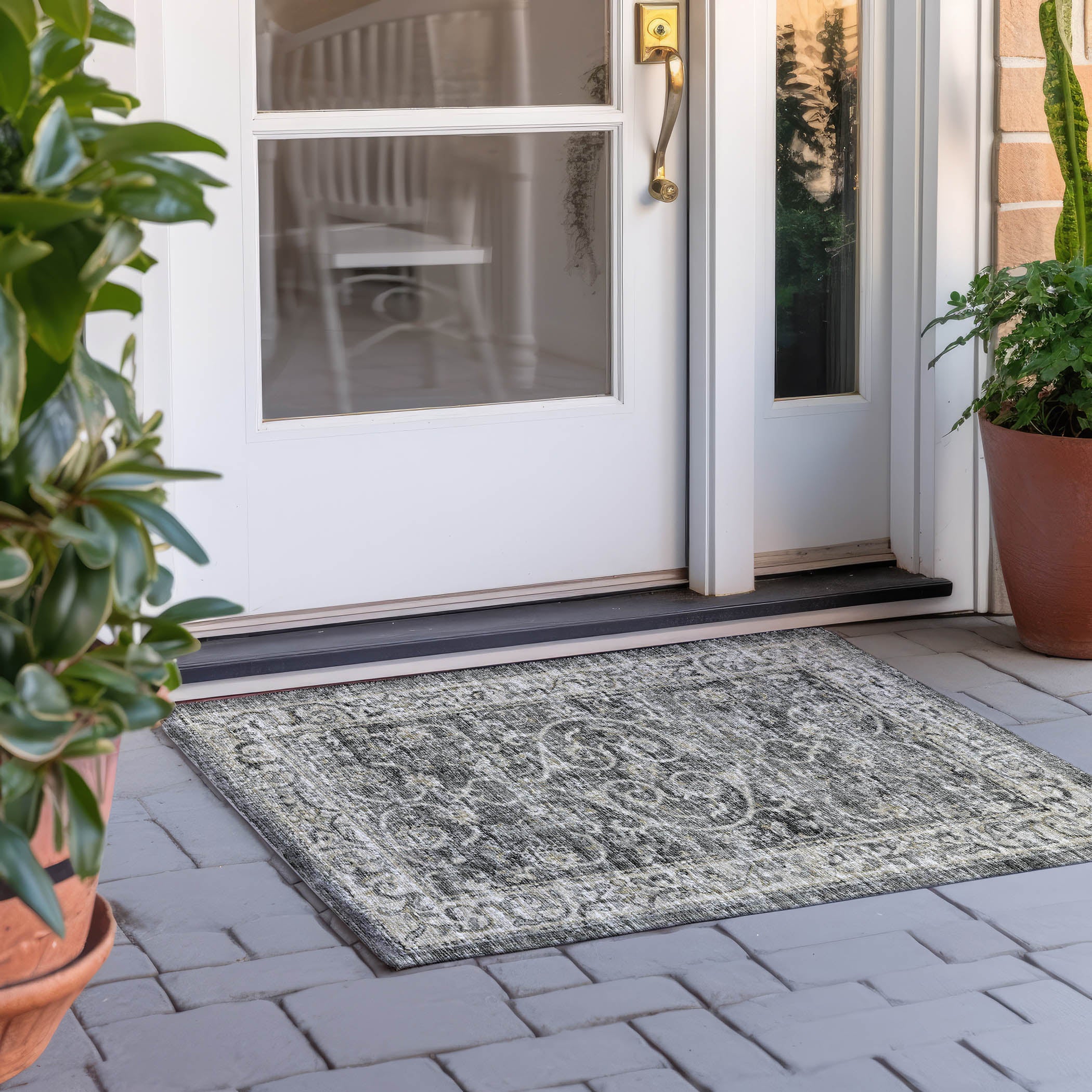 Indoor/Outdoor Traditional TU6 Charcoal Gray Rug 1'8" x 2'6" #shape_Rectangle