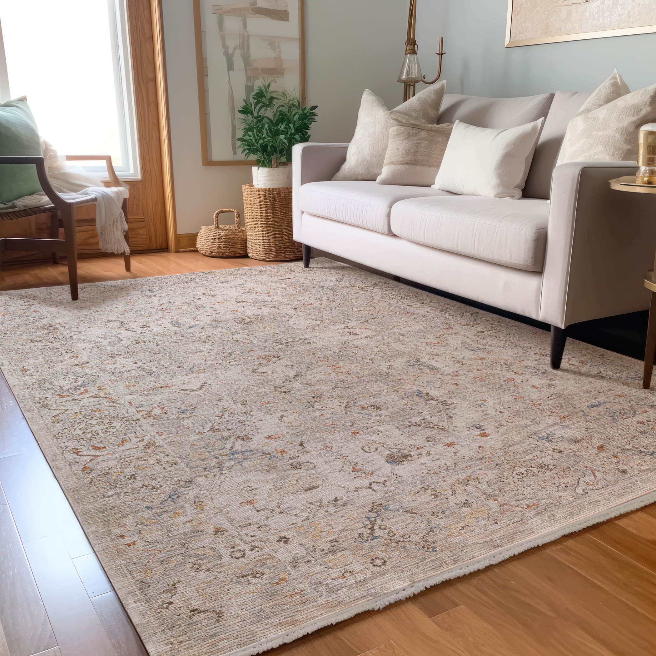Traditional VI3 Linen Ivory Rug 1'8" x 2'6" #shape_Rectangle