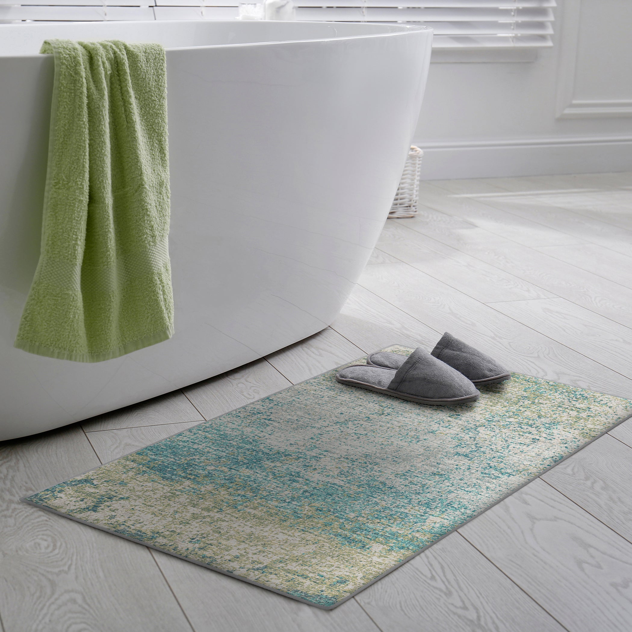 Indoor/Outdoor Transitional WL3 Meadow Green Rug 2' x 3' #shape_Rectangle