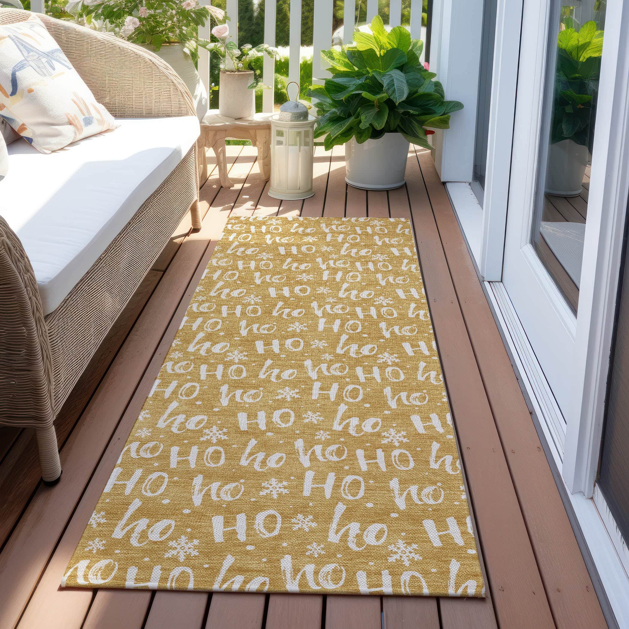 Luxury Machine Washable Indoor/Outdoor Holiday WN22 Gold Rug 2'3" x 7'6" #shape_Runner