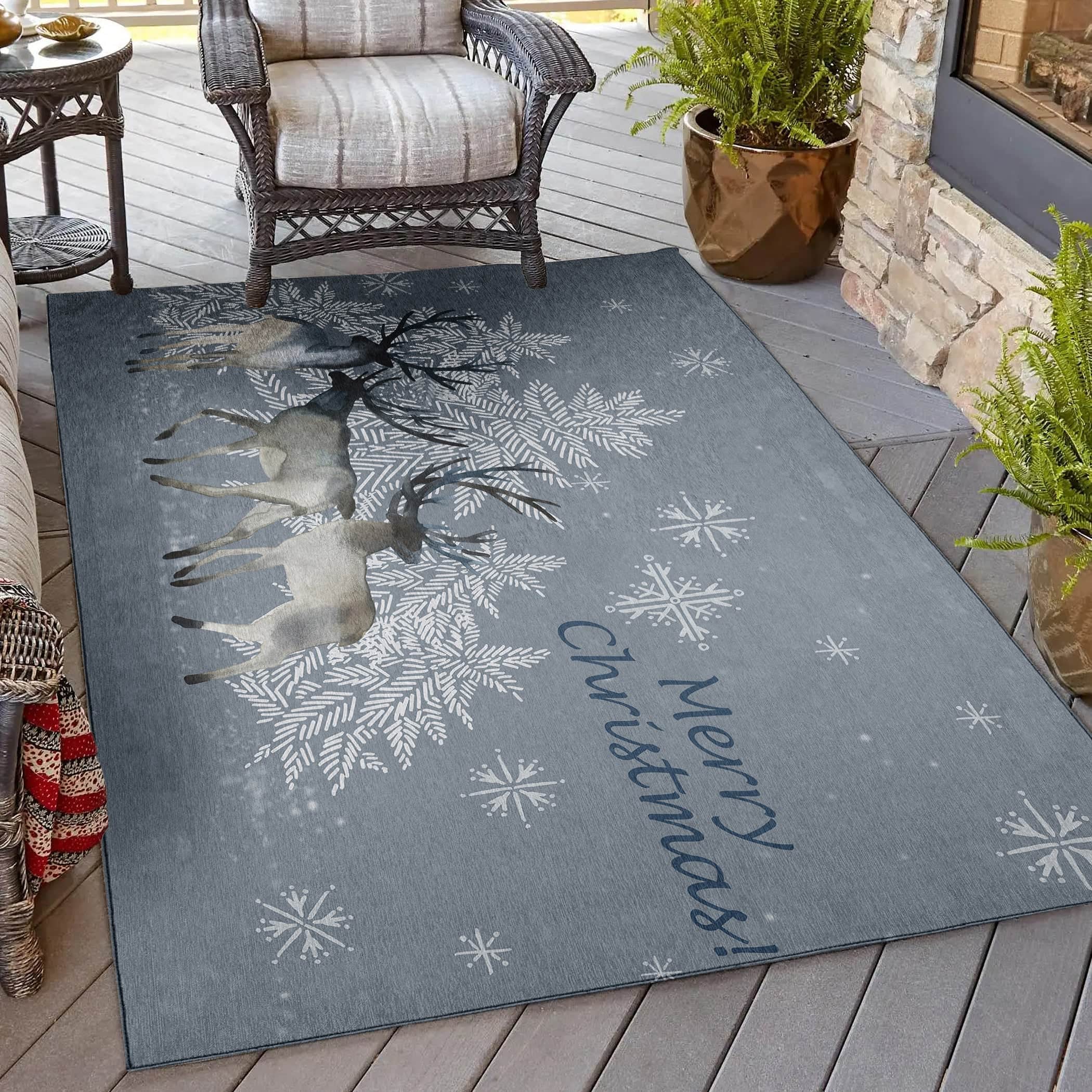 Luxury Machine Washable Indoor/Outdoor Holiday WN2 Gray Rug 2'6" x 3'10" #shape_Rectangle