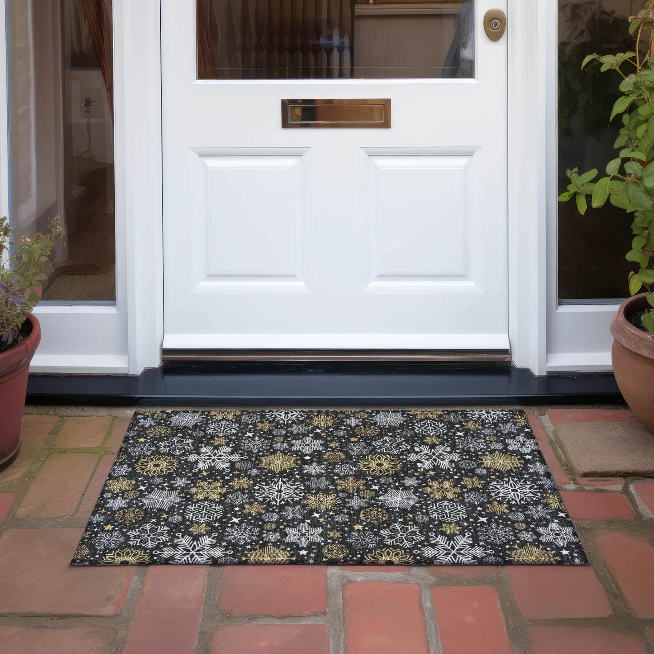 Luxury Machine Washable Indoor/Outdoor Holiday WN31 Black Rug 1'8" x 2'6" #shape_Rectangle