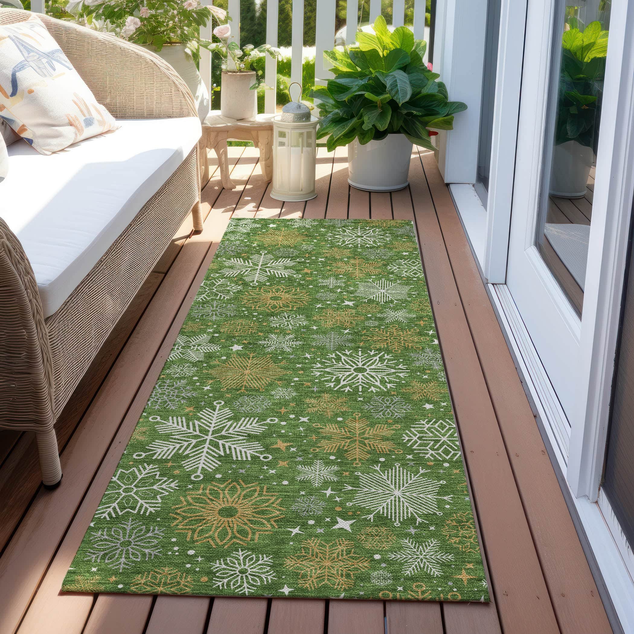 Luxury Machine Washable Indoor/Outdoor Holiday WN31 Green Rug 2'3" x 7'6" #shape_Runner