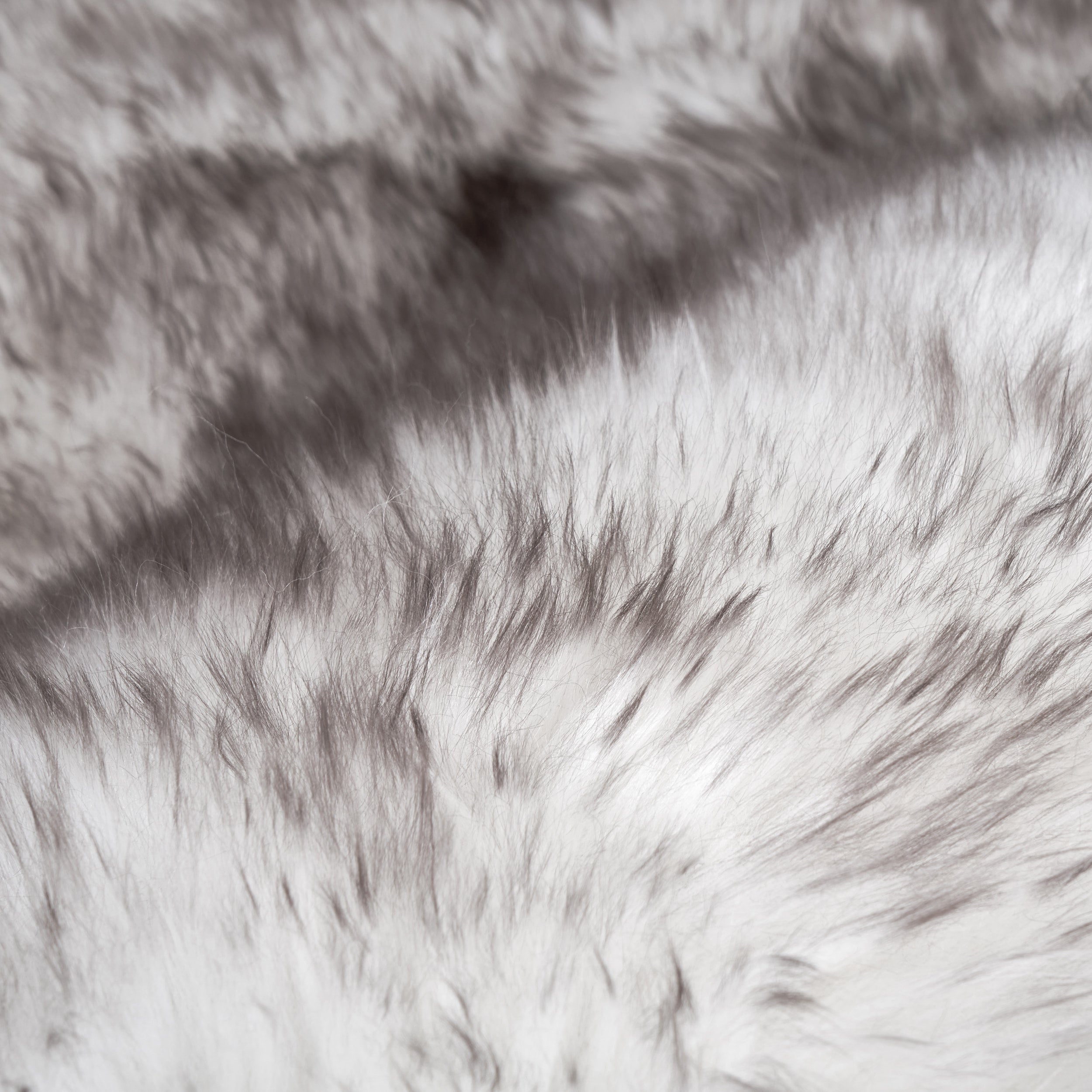 Natural Sheepskin Rug Shearling Fur Pelt Shaggy Carpet #color_Wolf Tipped