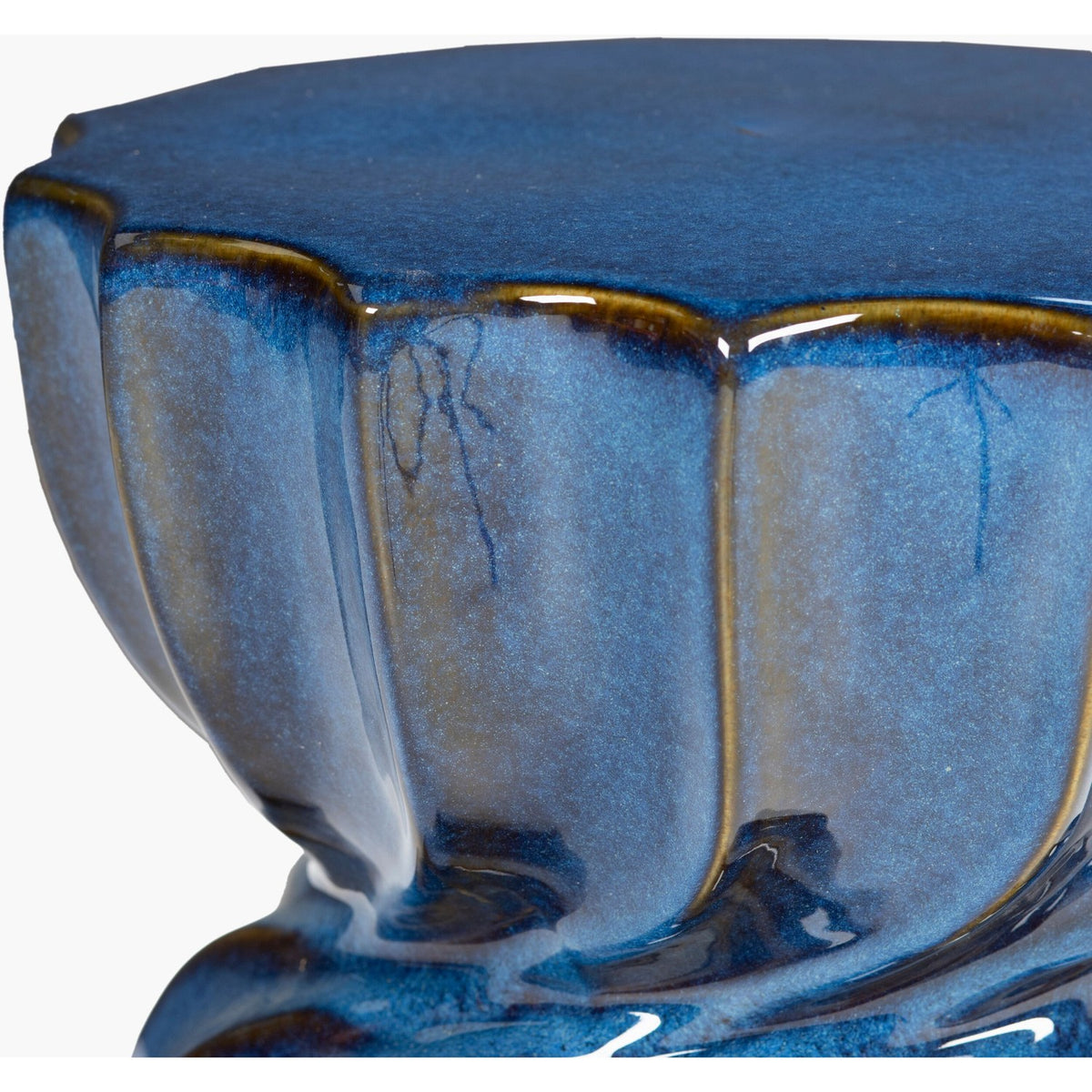 Alexia Garden Stool - detail corner