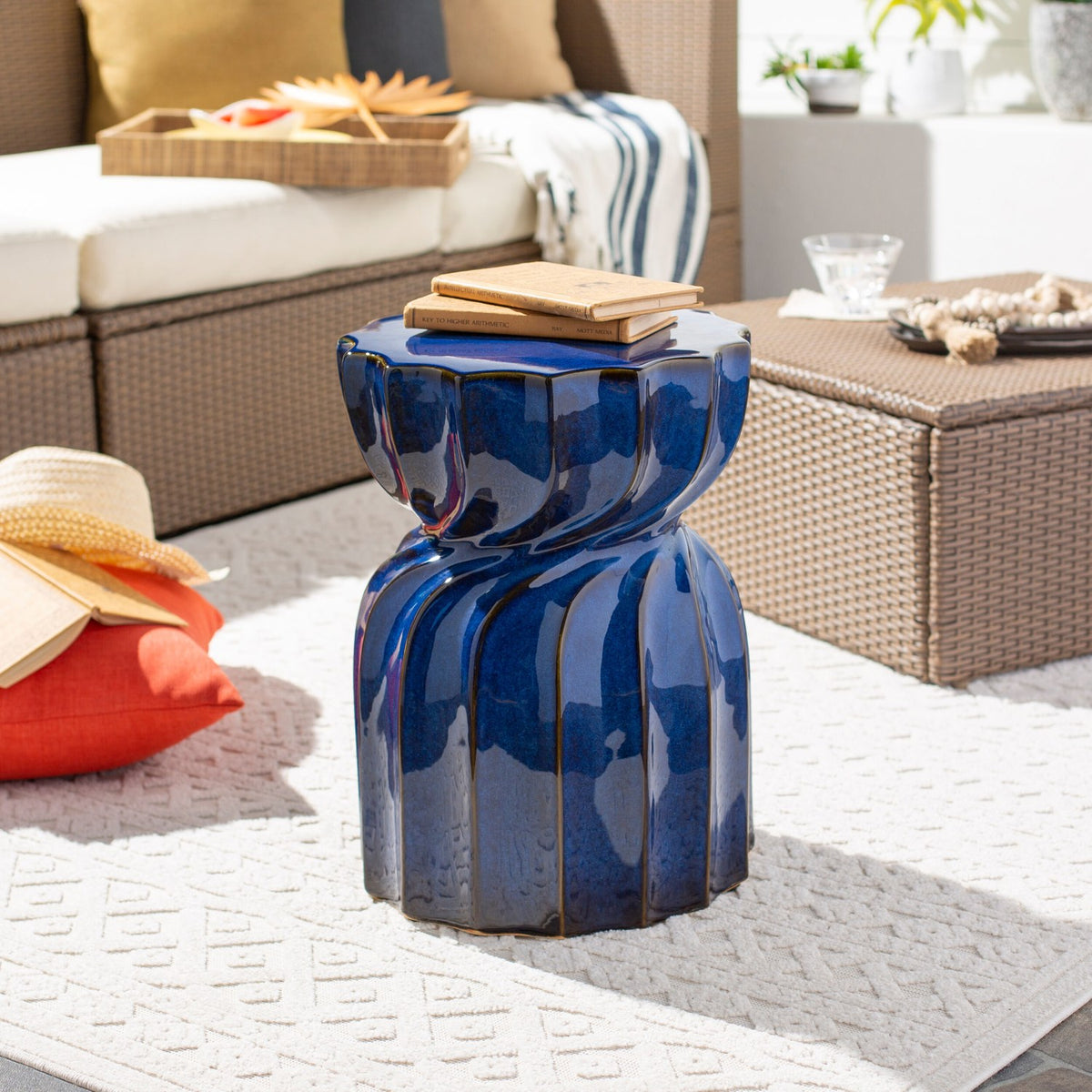 Alexia Garden Stool - styleshot 202