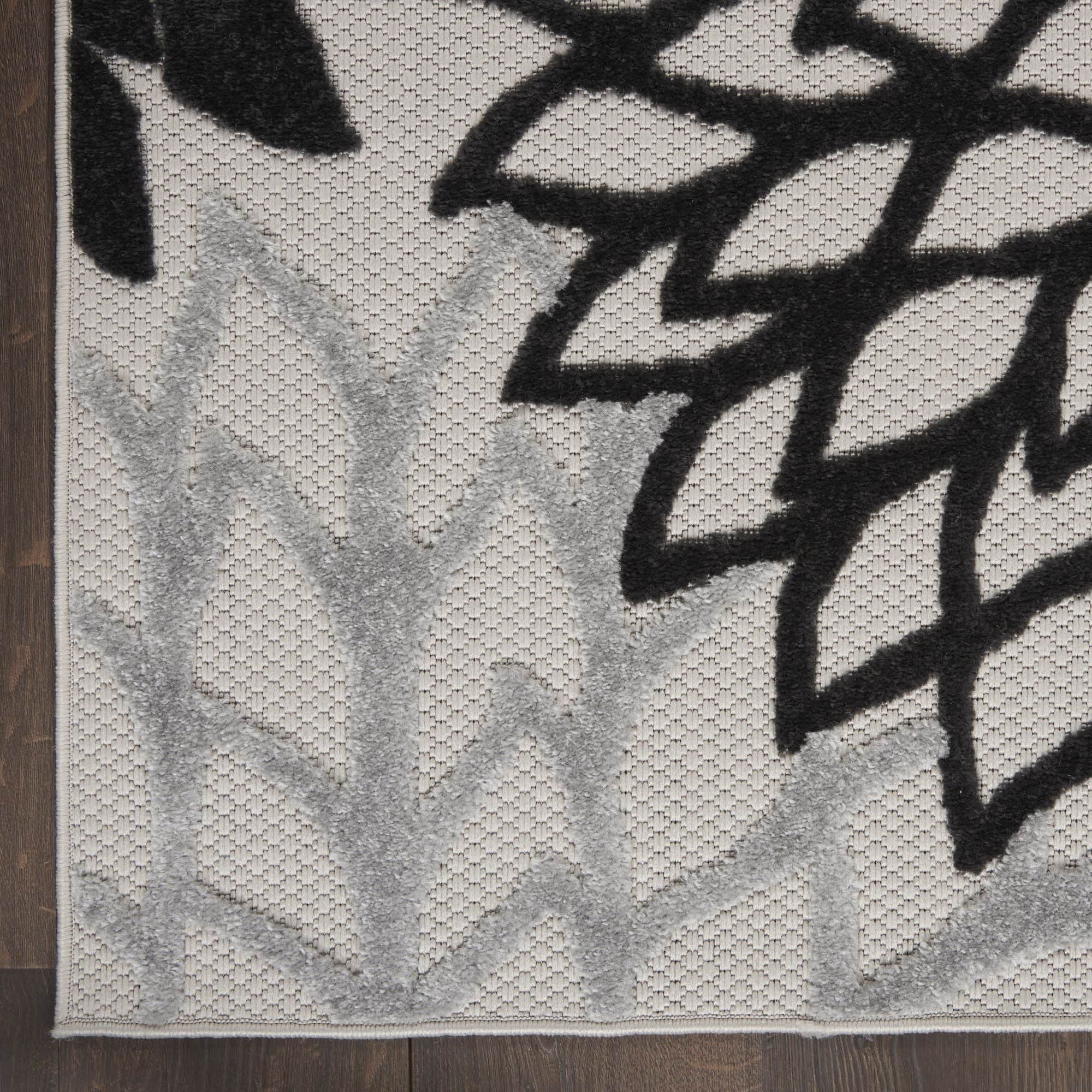 Black White Tropical Indoor-Outdoor Black White Area Rug