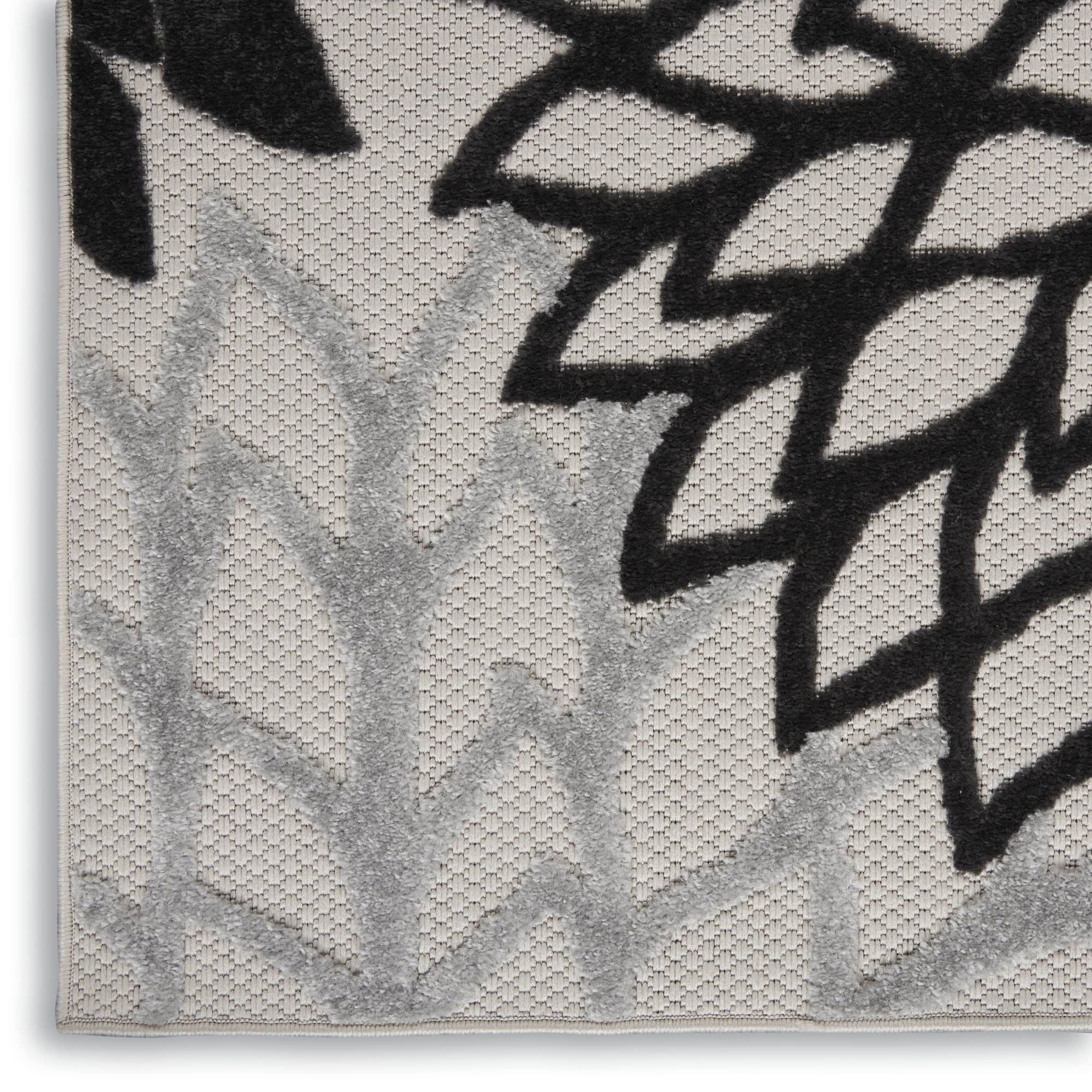 Black White Tropical Indoor-Outdoor Black White Area Rug