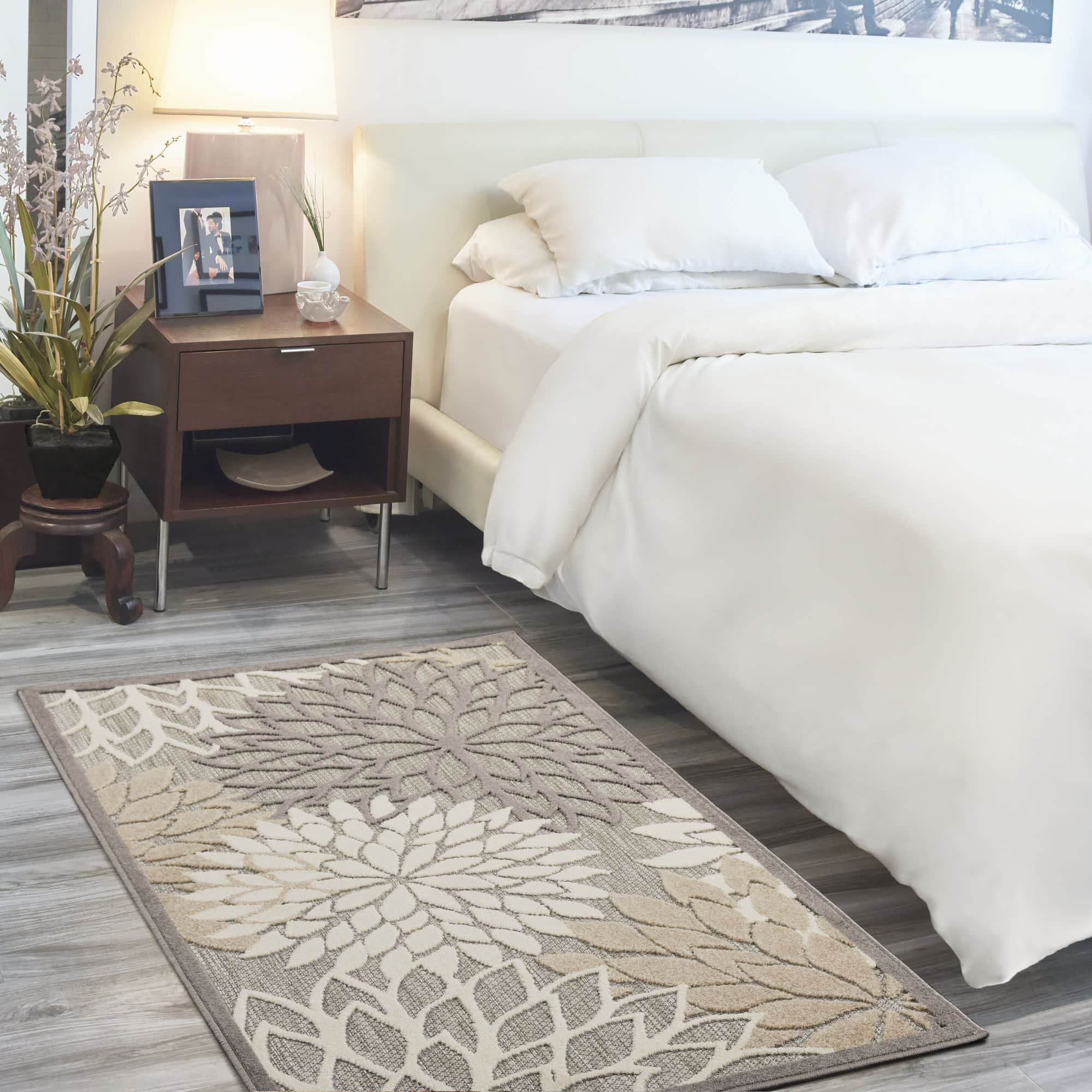 Natural Tropical Indoor-Outdoor Black White Area Rug