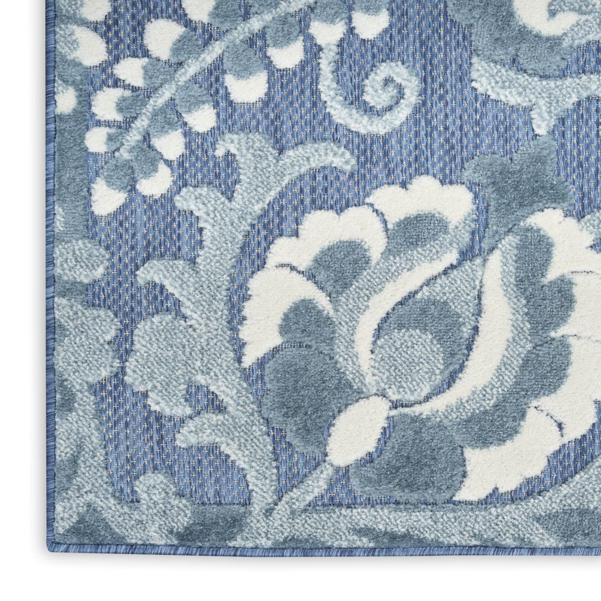 Blue Farmhouse Indoor-Outdoor Swirling Vines Rug