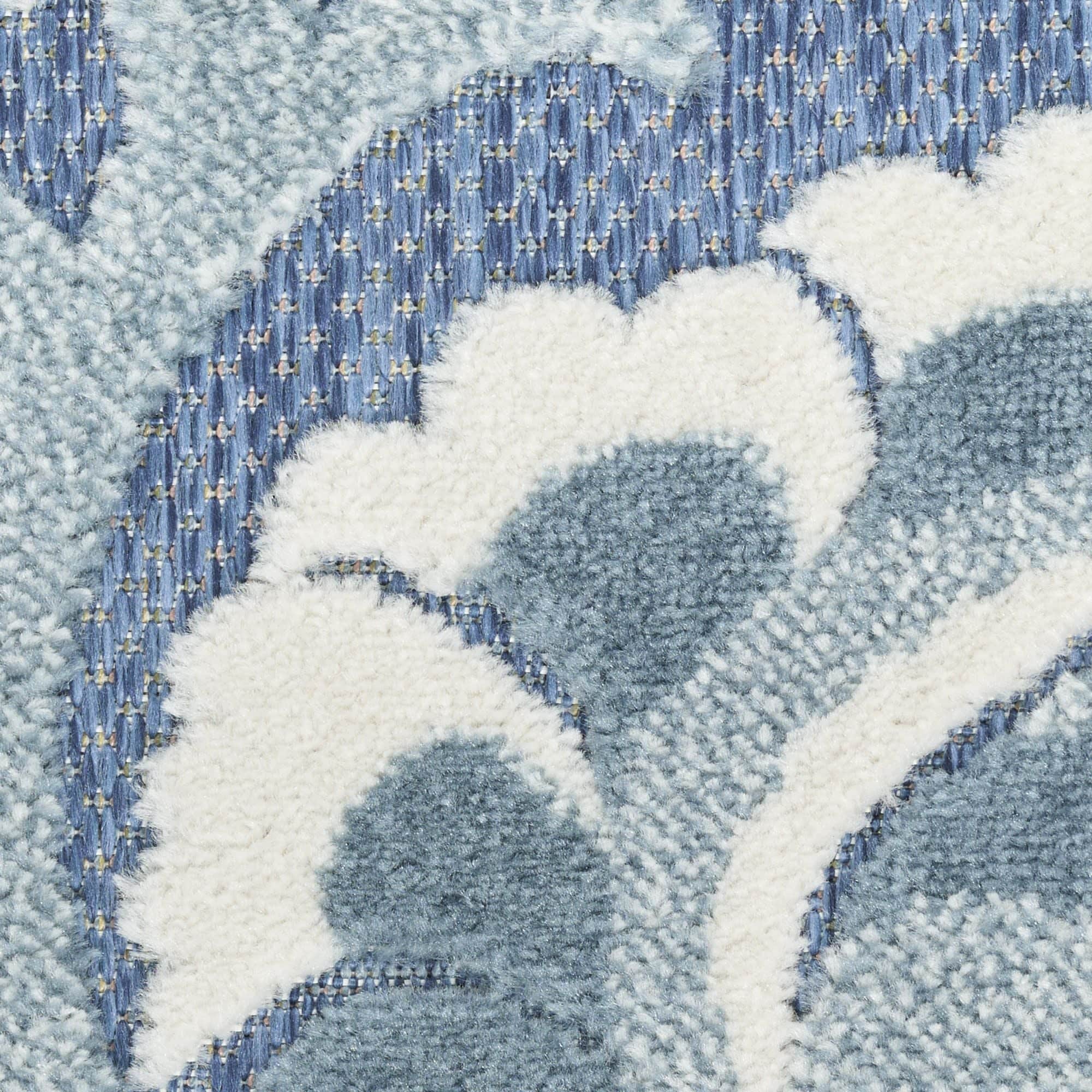 Blue Farmhouse Indoor-Outdoor Swirling Vines Rug