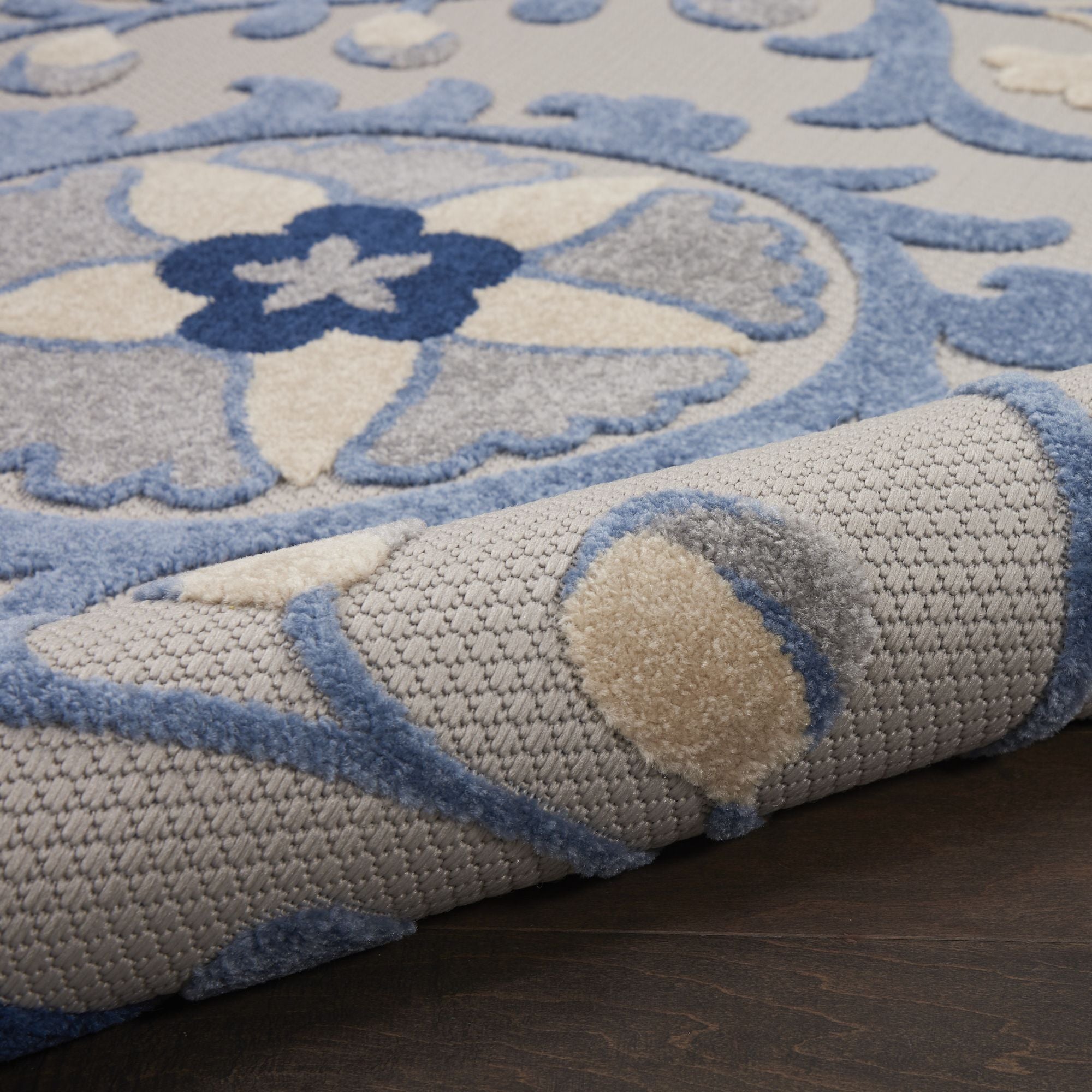 Blue Grey Farmhouse Indoor-Outdoor Swirling Vines Rug
