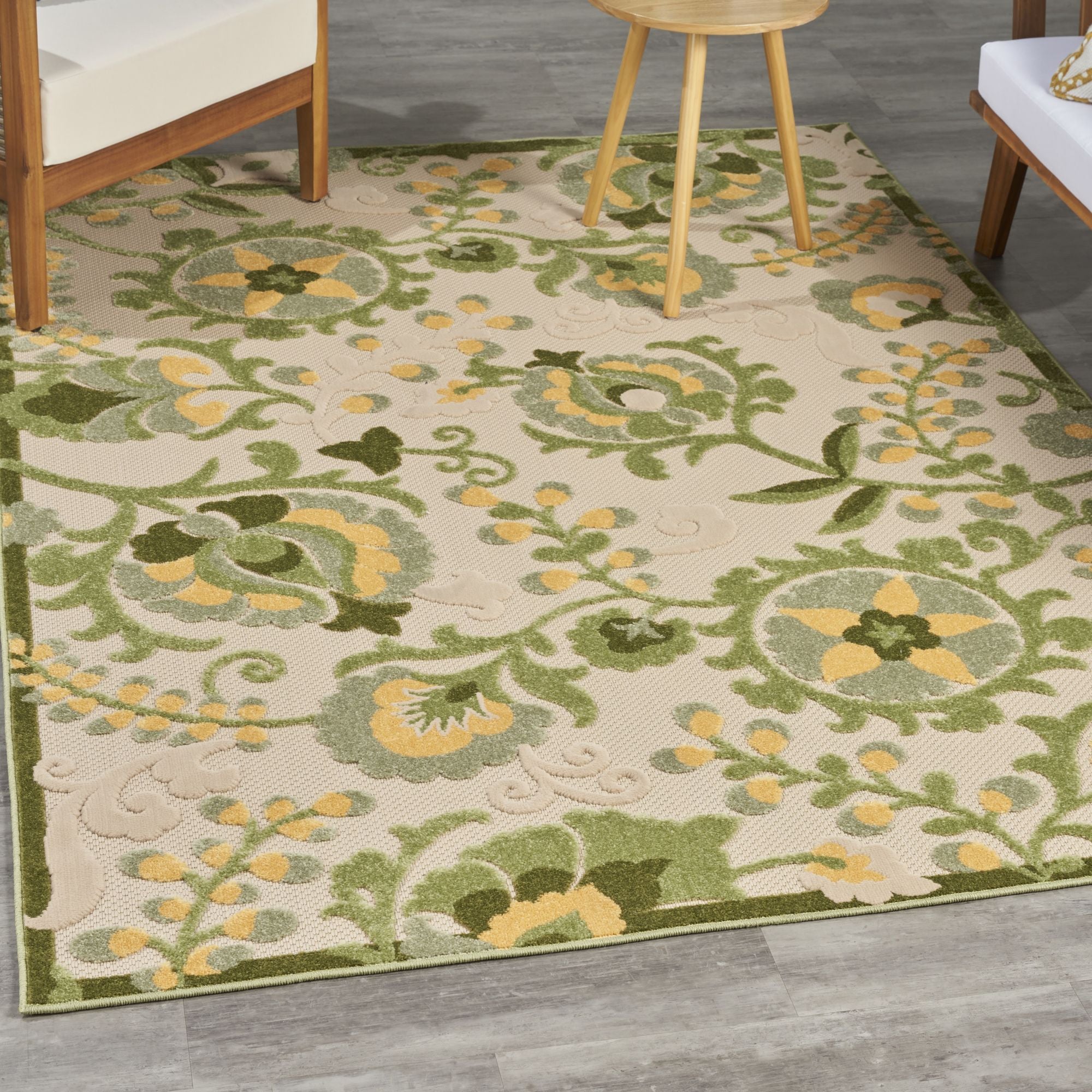 Ivory Green Farmhouse Indoor-Outdoor Swirling Vines Rug