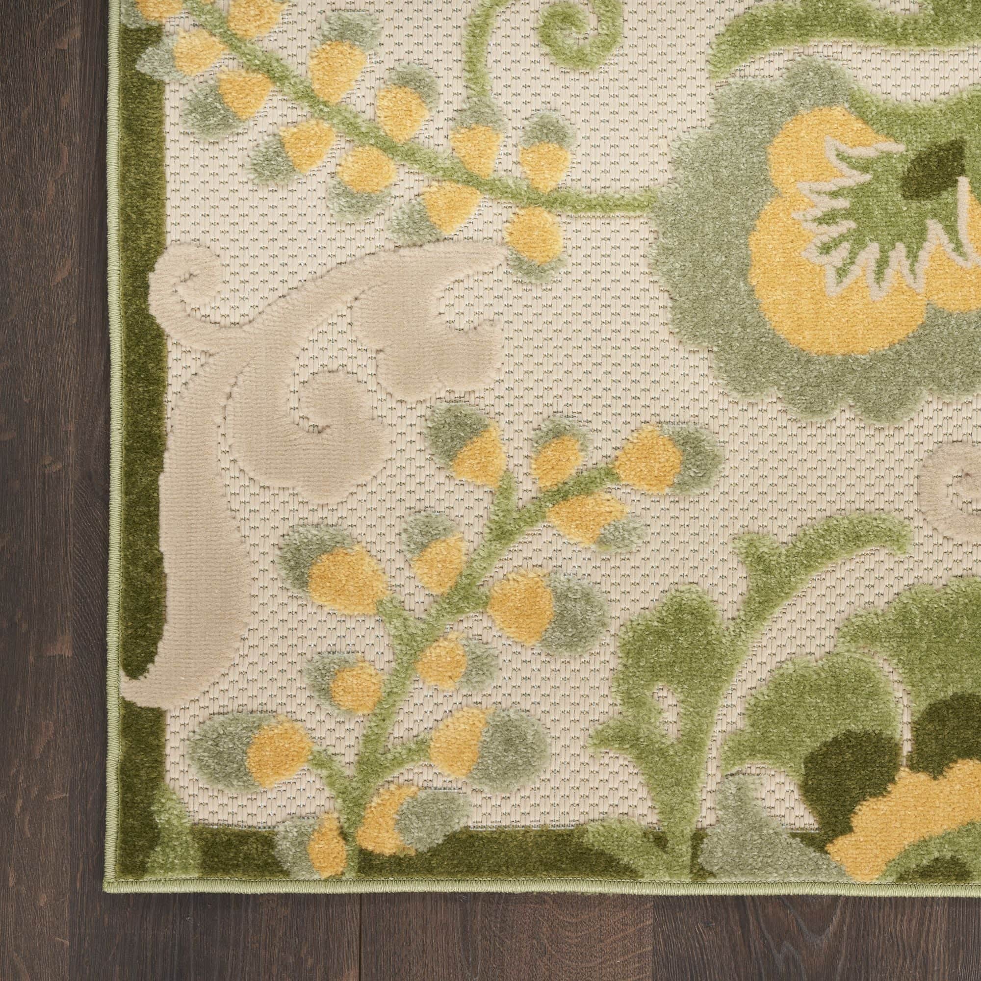 Ivory Green Farmhouse Indoor-Outdoor Swirling Vines Rug