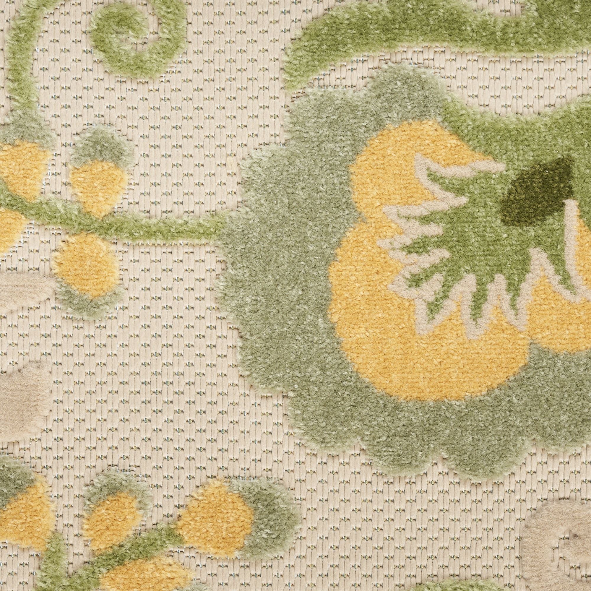 Ivory Green Farmhouse Indoor-Outdoor Swirling Vines Rug