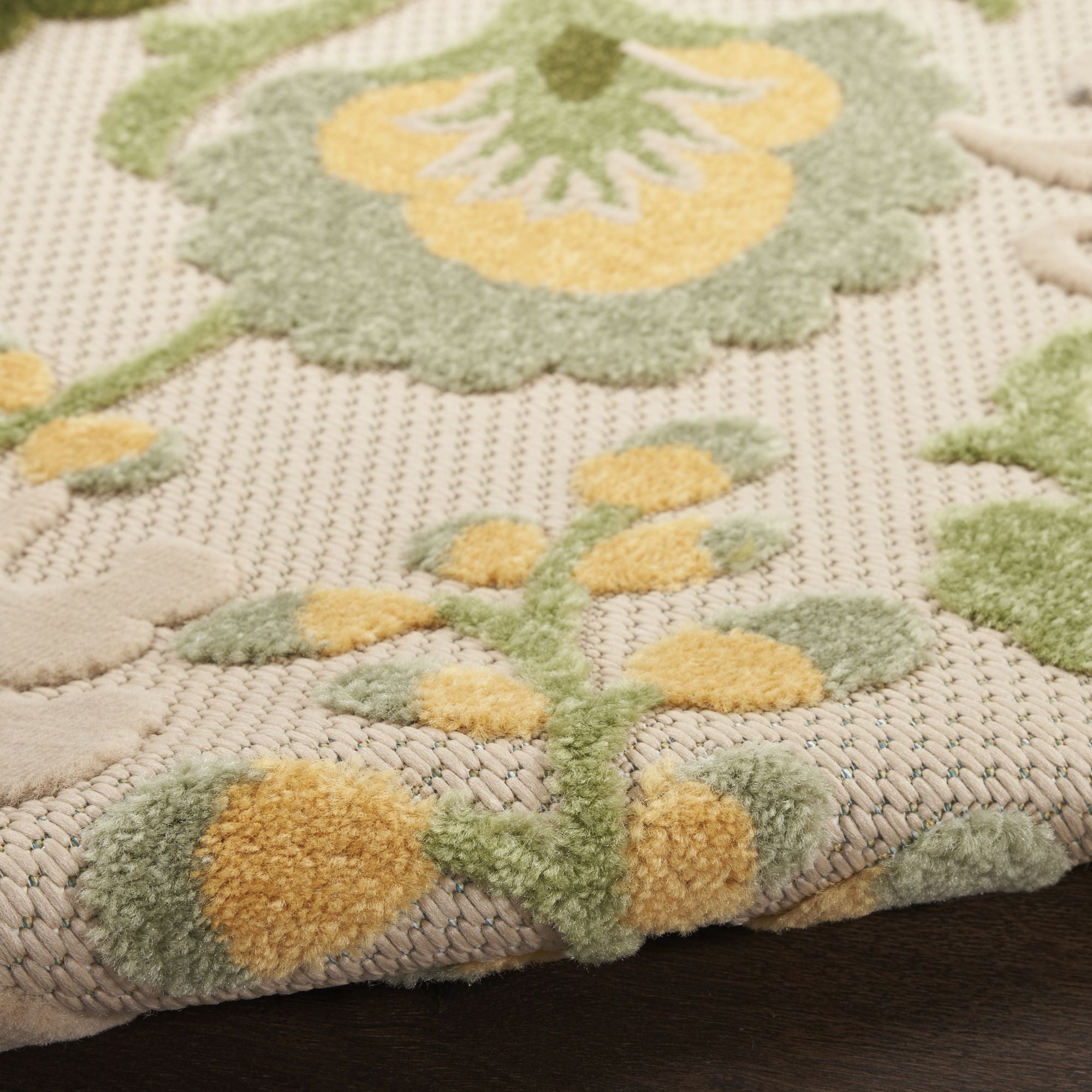 Ivory Green Farmhouse Indoor-Outdoor Swirling Vines Rug