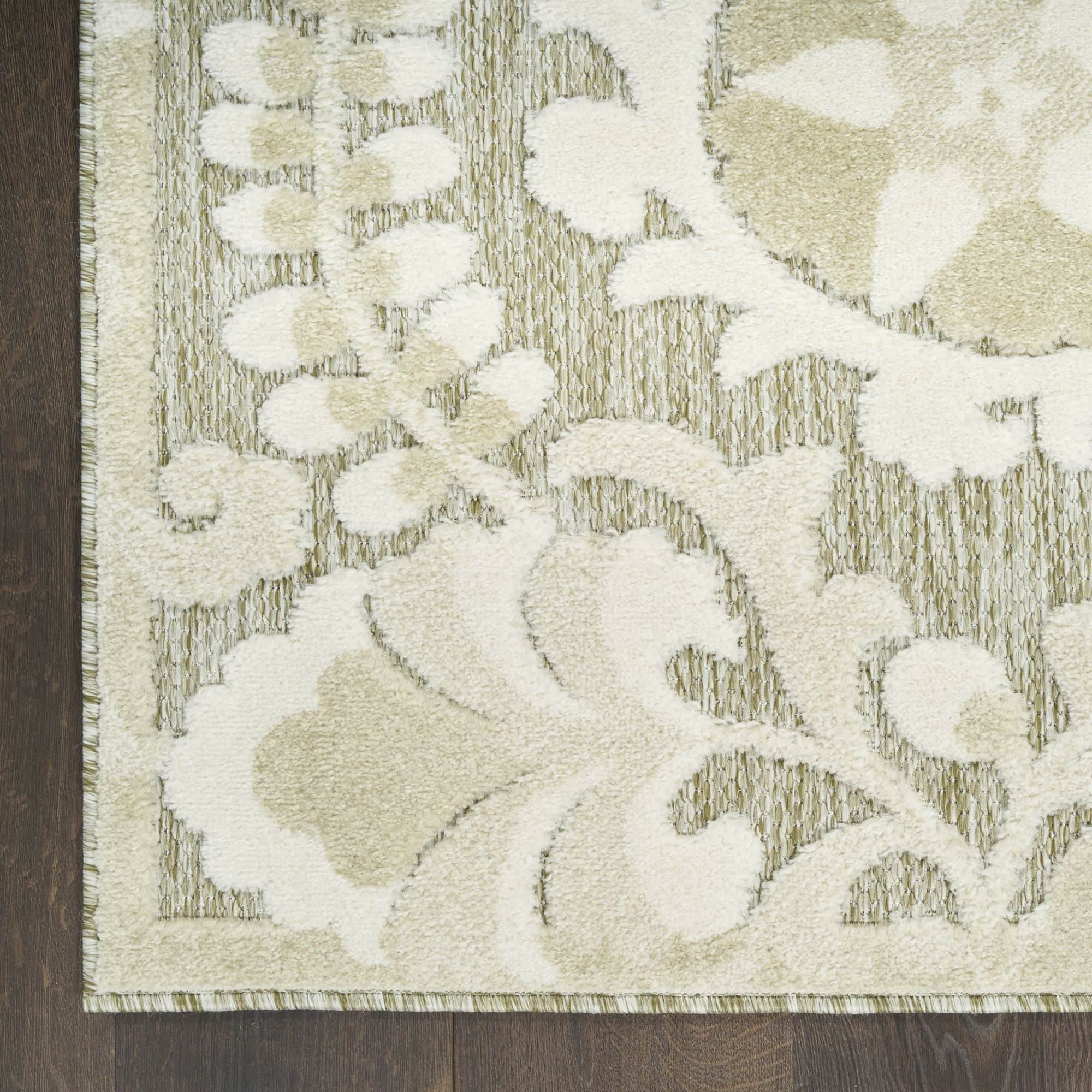 Ivory Sage Farmhouse Indoor-Outdoor Swirling Vines Rug
