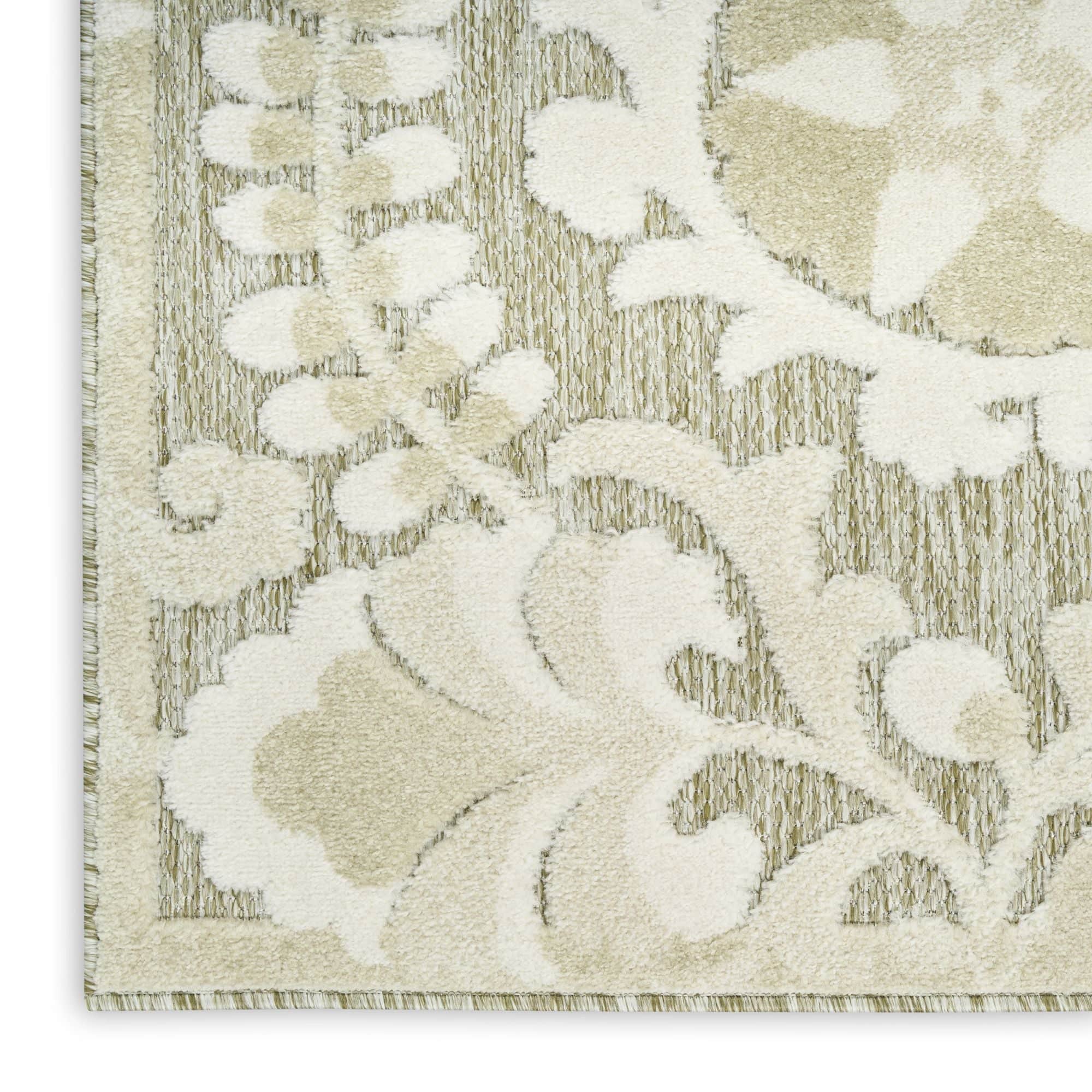 Ivory Sage Farmhouse Indoor-Outdoor Swirling Vines Rug