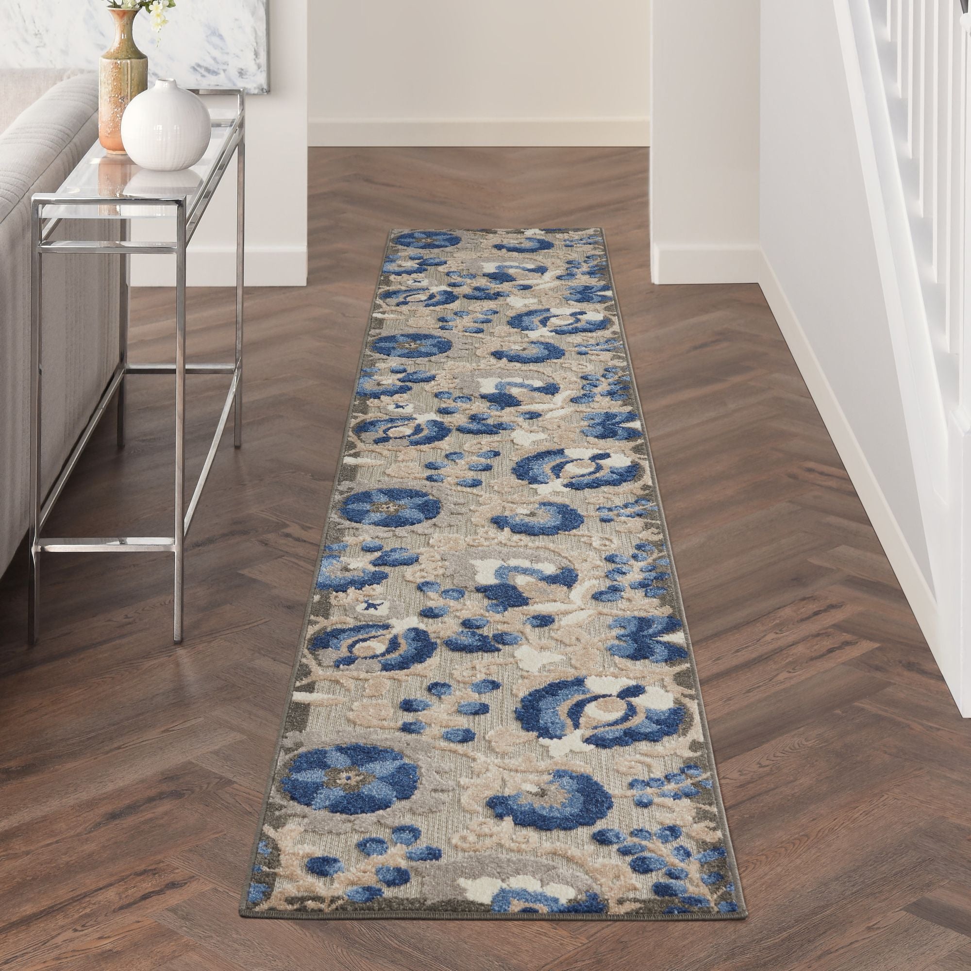 Natural Blue Farmhouse Indoor-Outdoor Swirling Vines Rug