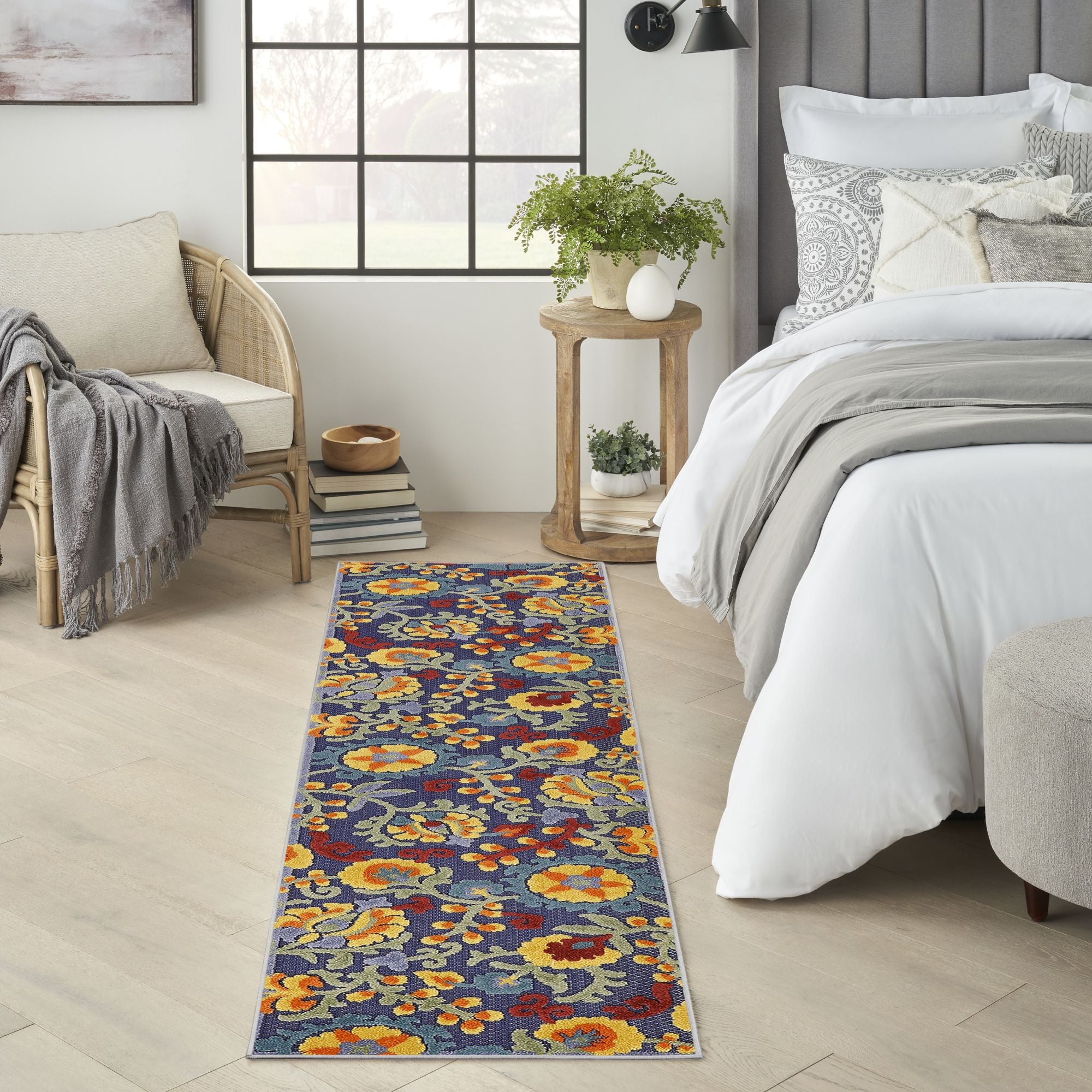 Navy Multicolor Farmhouse Indoor-Outdoor Swirling Vines Rug
