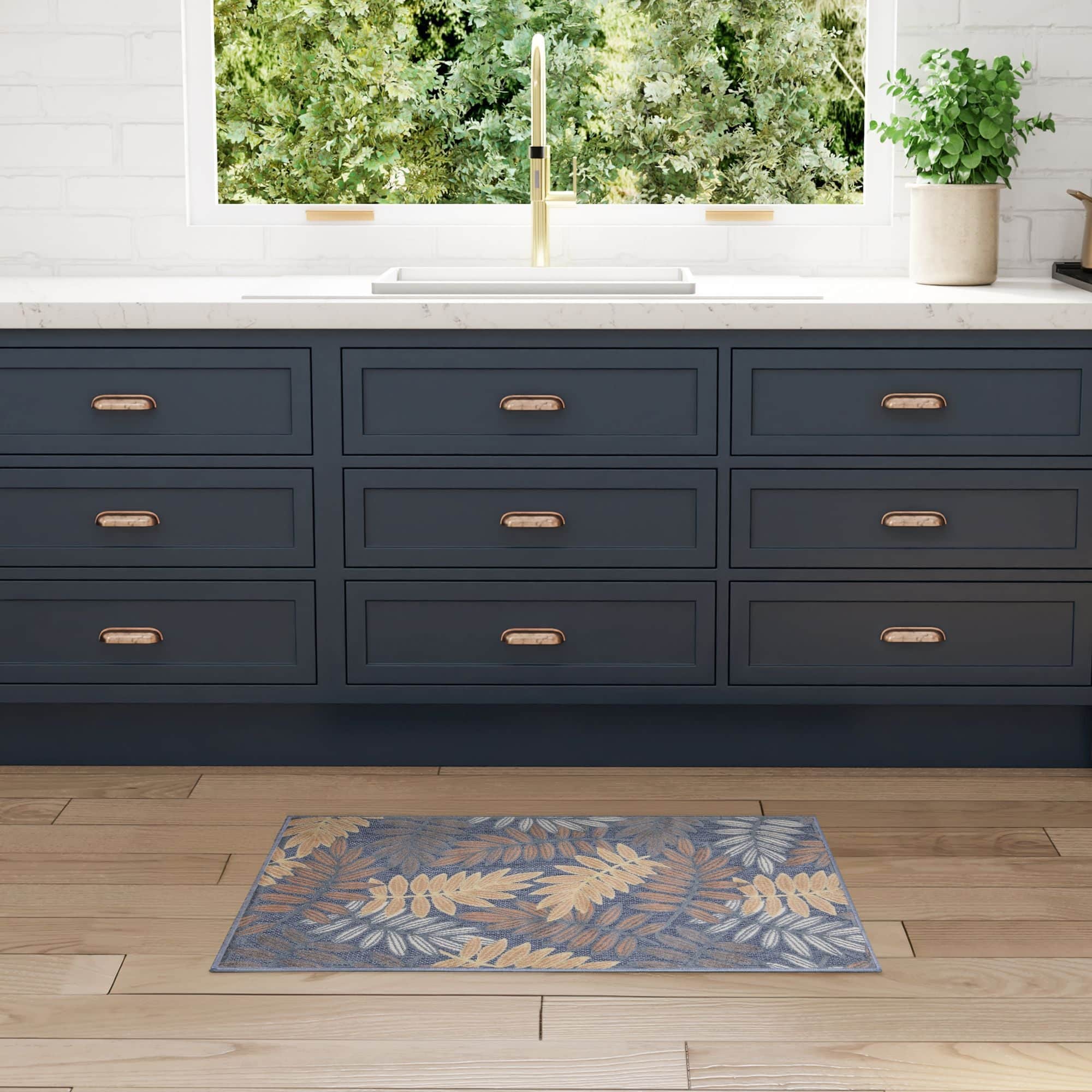 Blue Rose Tropical Leaf Indoor/Outdoor Patio Rug
