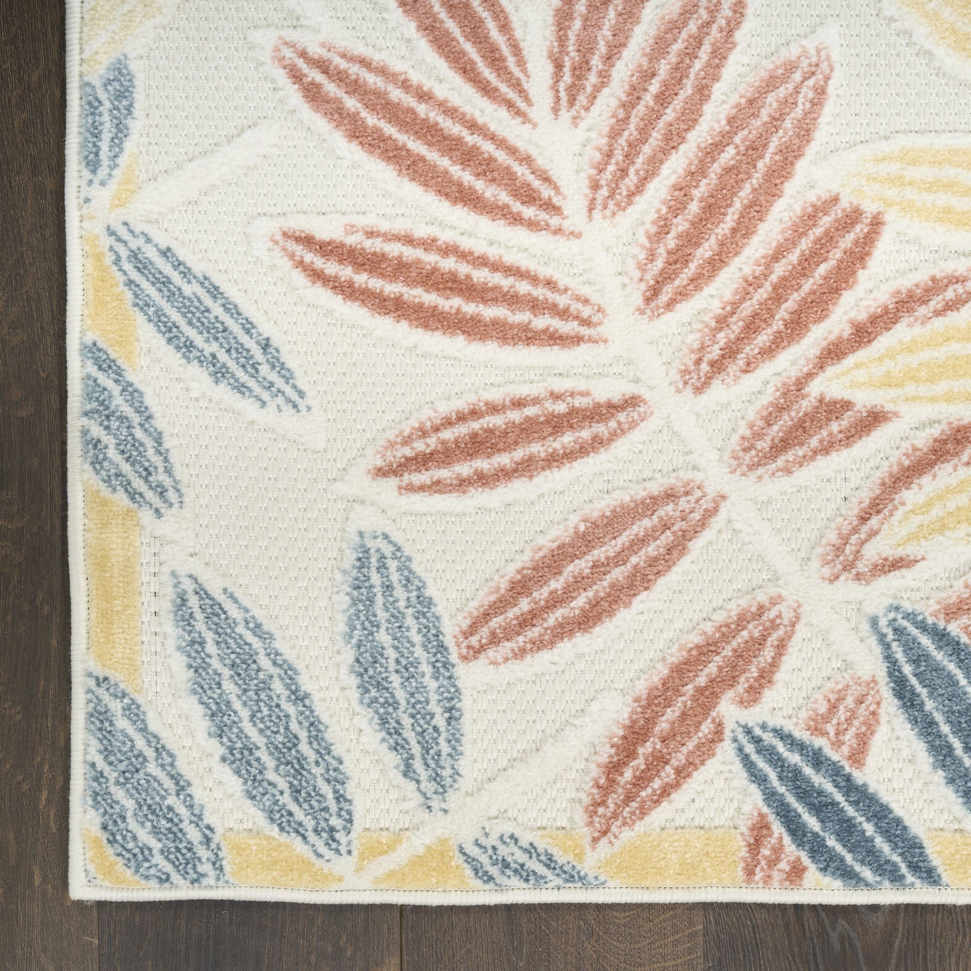 Ivory Blue Tropical Leaf Indoor/Outdoor Patio Rug