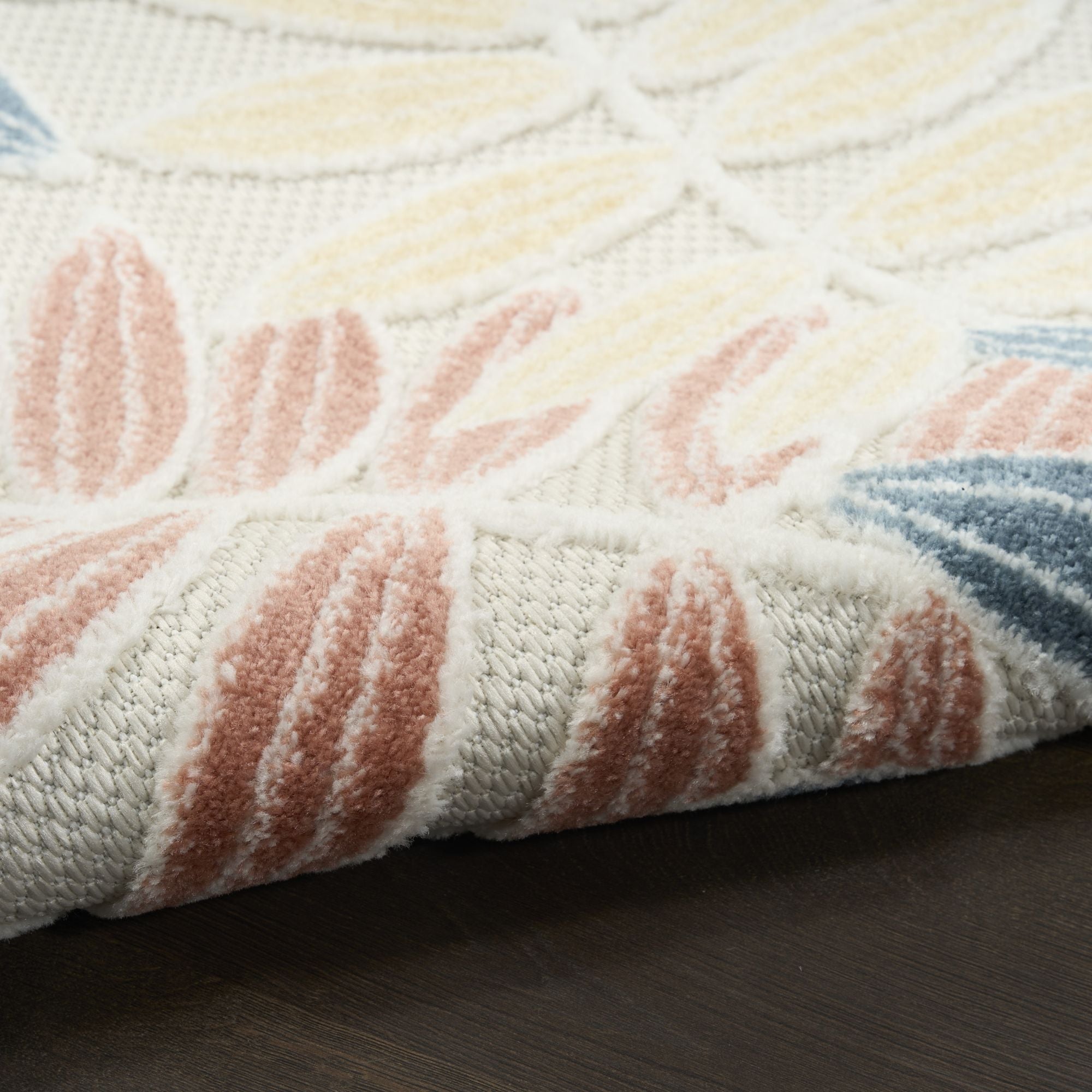 Ivory Blue Tropical Leaf Indoor/Outdoor Patio Rug