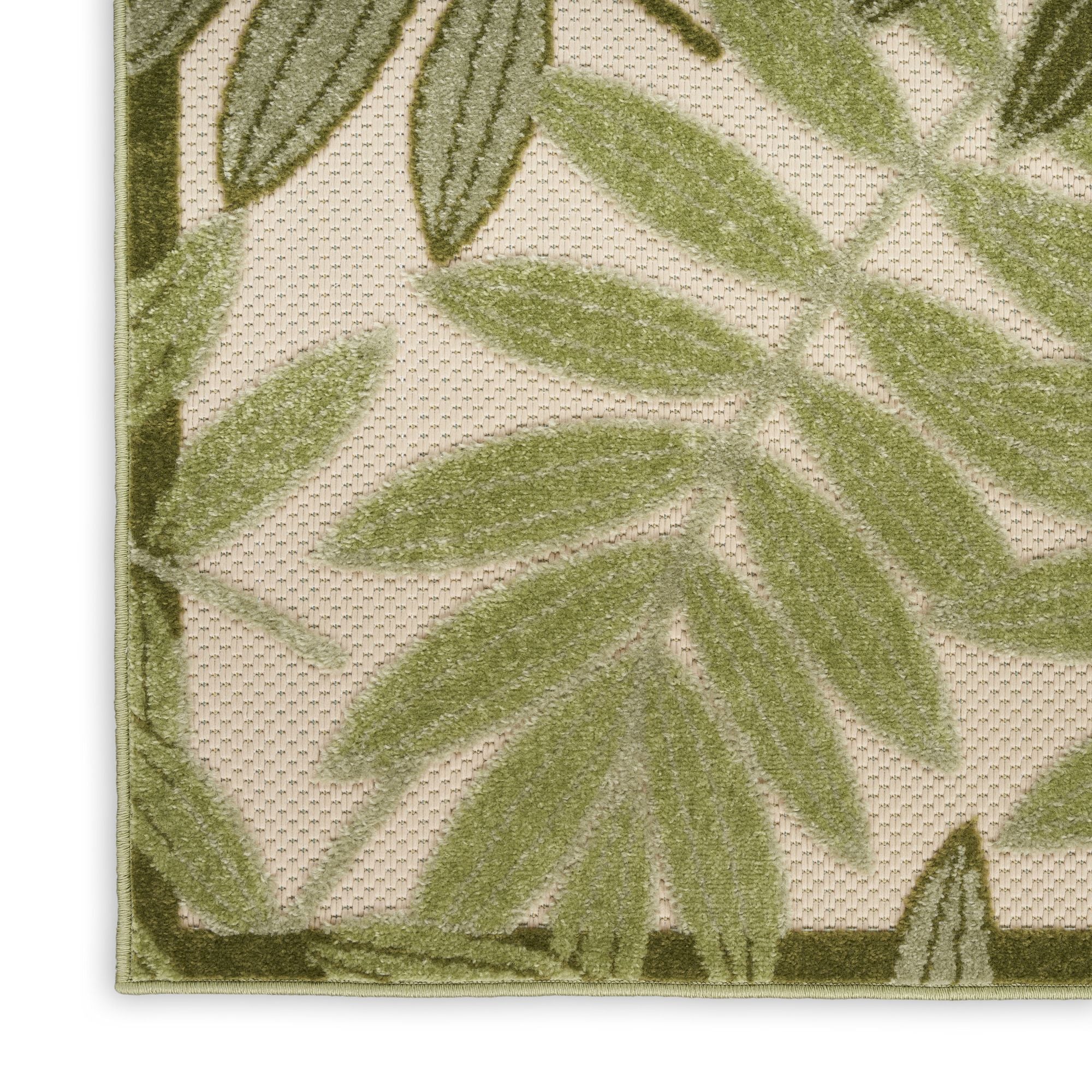 Ivory Green Tropical Leaf Indoor/Outdoor Patio Rug
