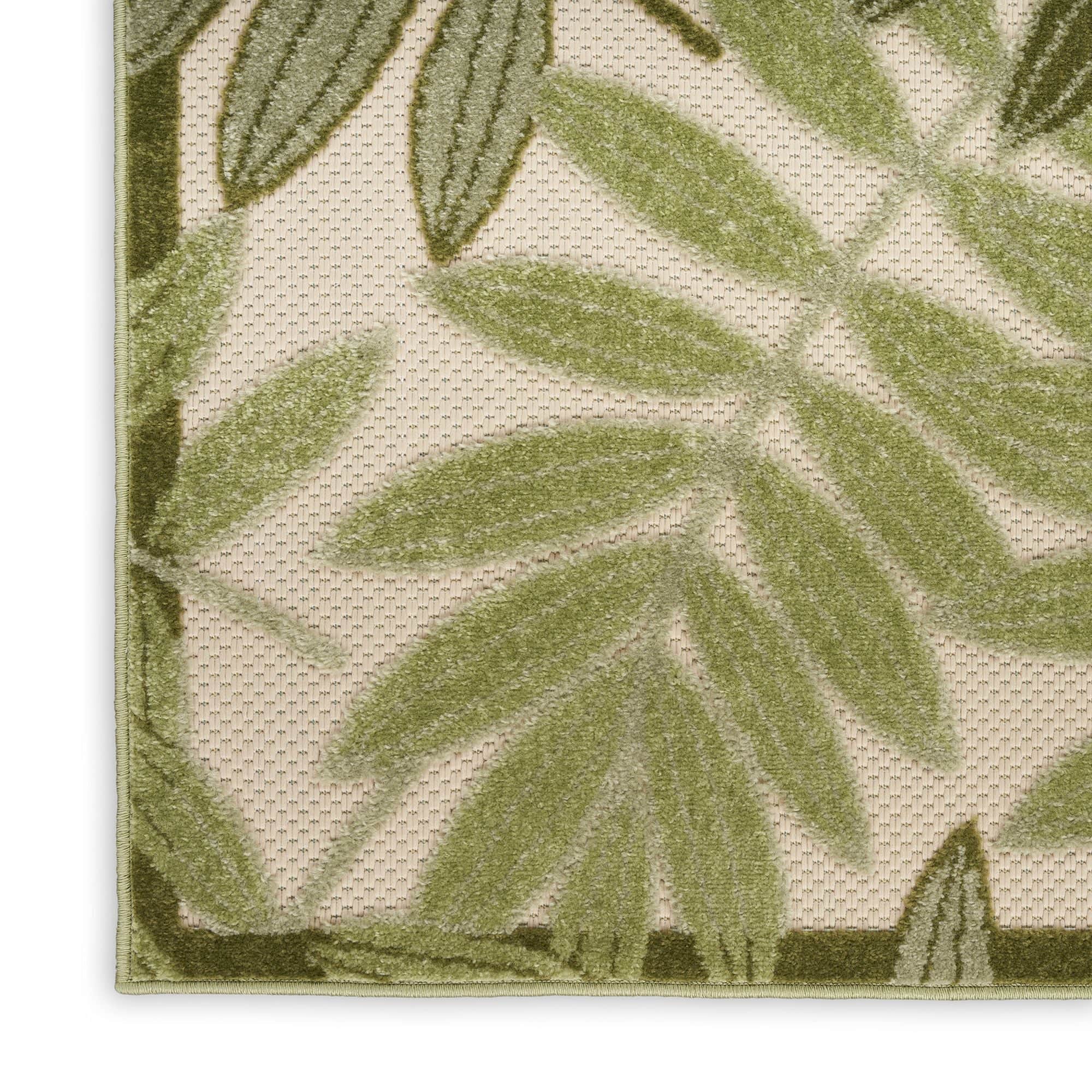 Ivory Green Tropical Leaf Indoor/Outdoor Patio Rug