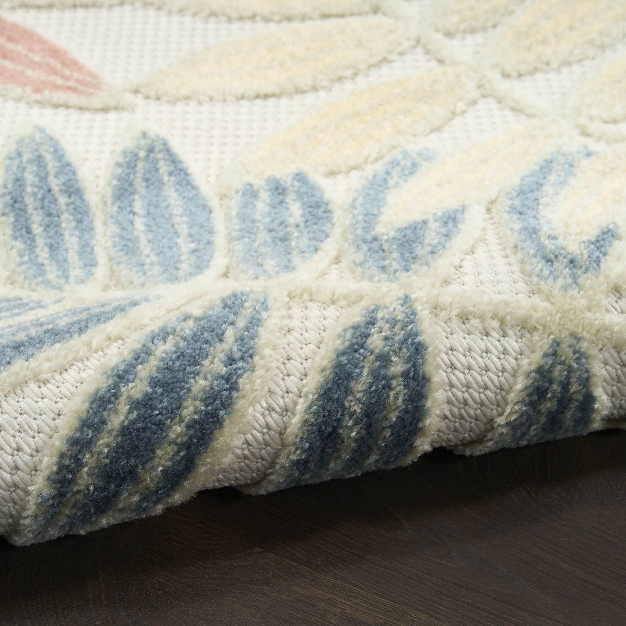 Ivory Rose Tropical Leaf Indoor/Outdoor Patio Rug