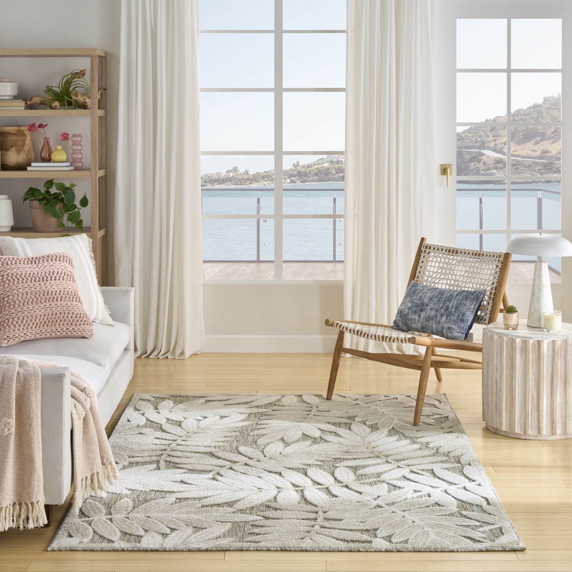 Ivory Sage Tropical Leaf Indoor/Outdoor Patio Rug