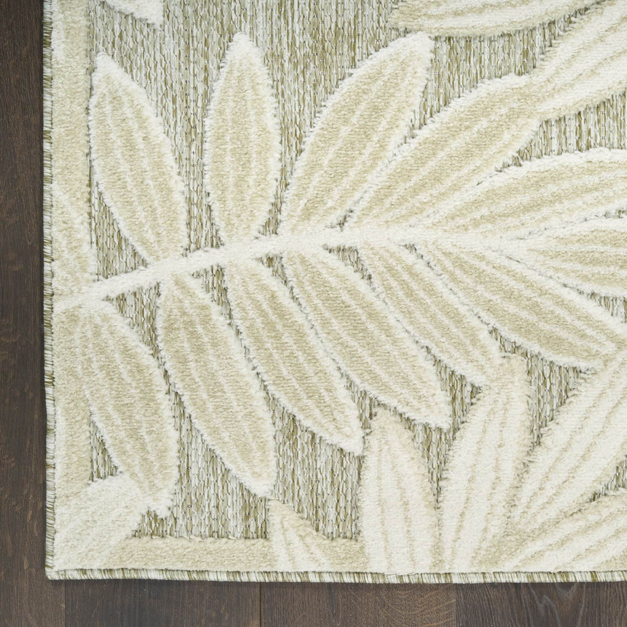 Ivory Sage Tropical Leaf Indoor/Outdoor Patio Rug