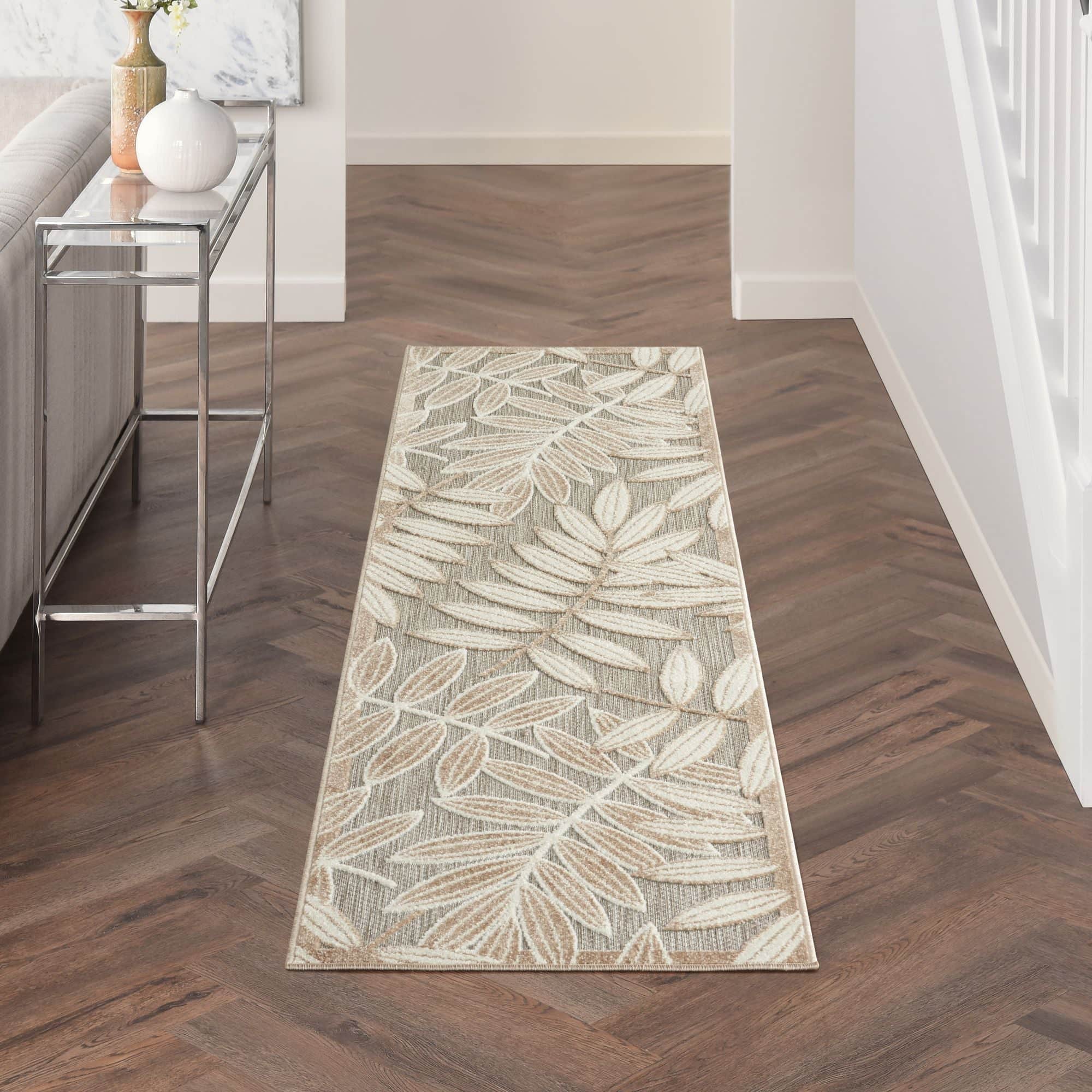 Natural Tropical Leaf Indoor/Outdoor Patio Rug