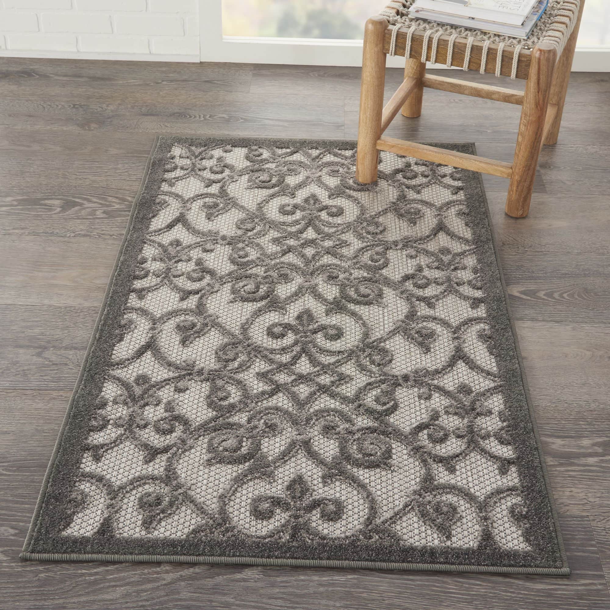 Grey Charcoal Contemporary Floral Indoor-Outdoor Patio Rug