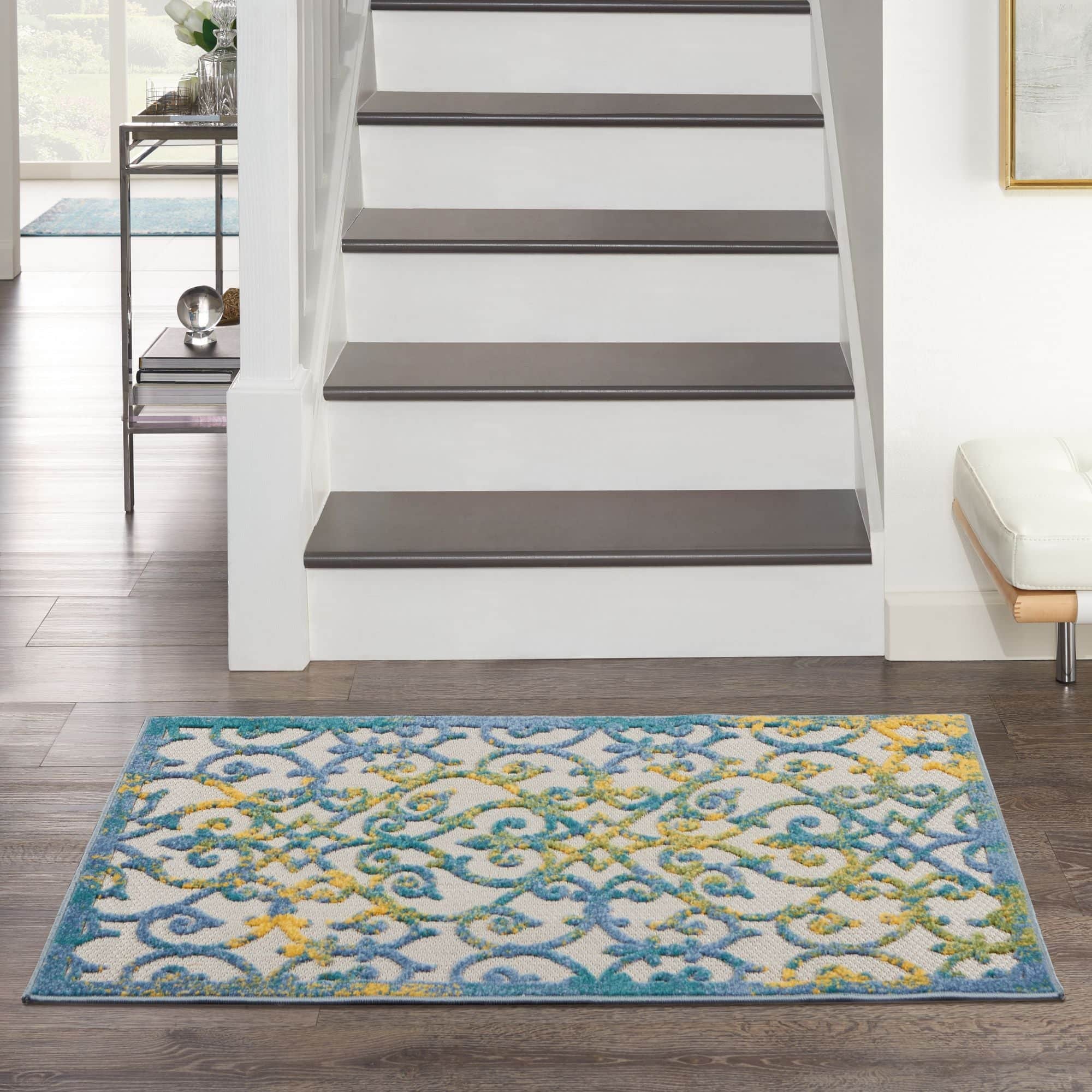Ivory Blue Contemporary Floral Indoor-Outdoor Patio Rug
