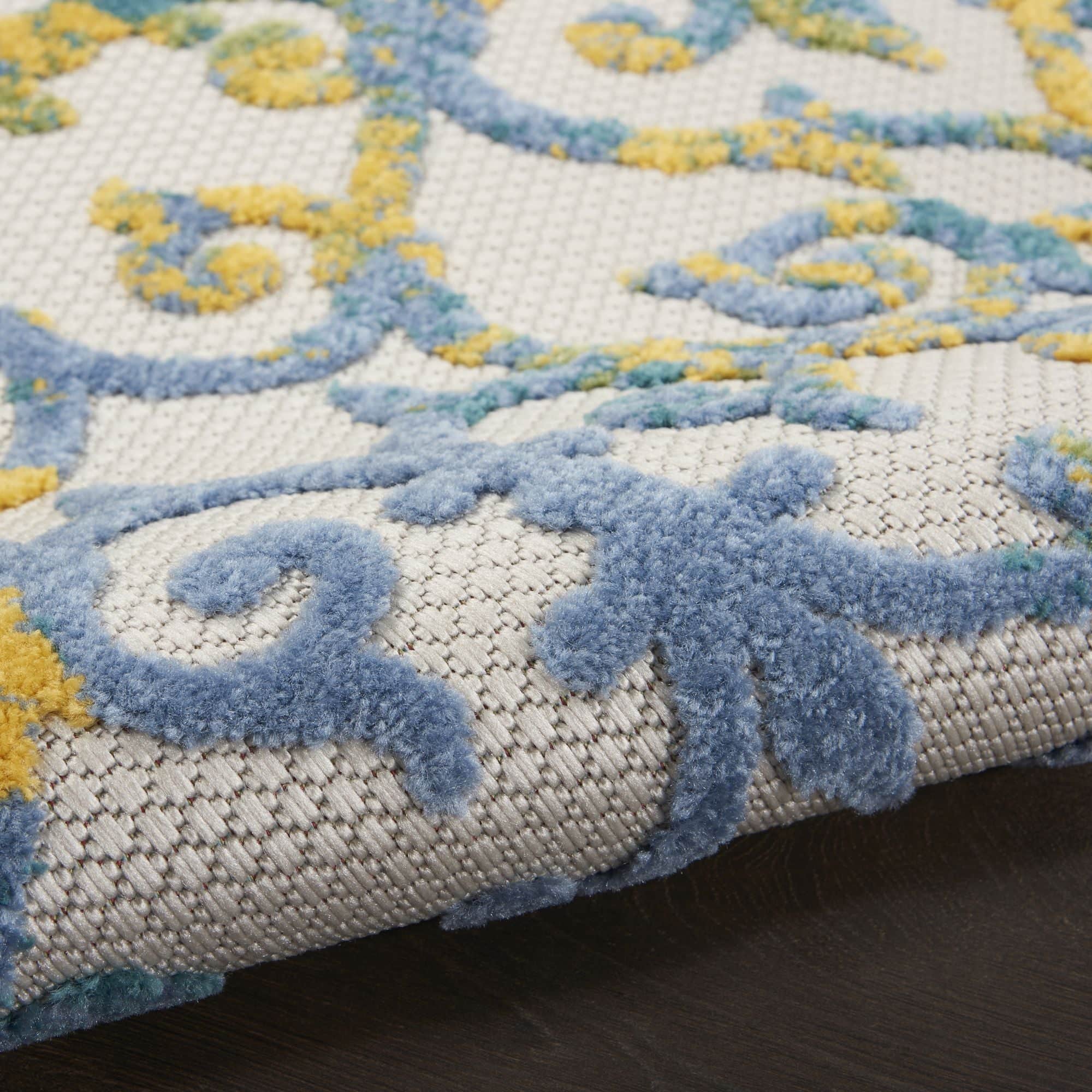 Ivory Blue Contemporary Floral Indoor-Outdoor Patio Rug