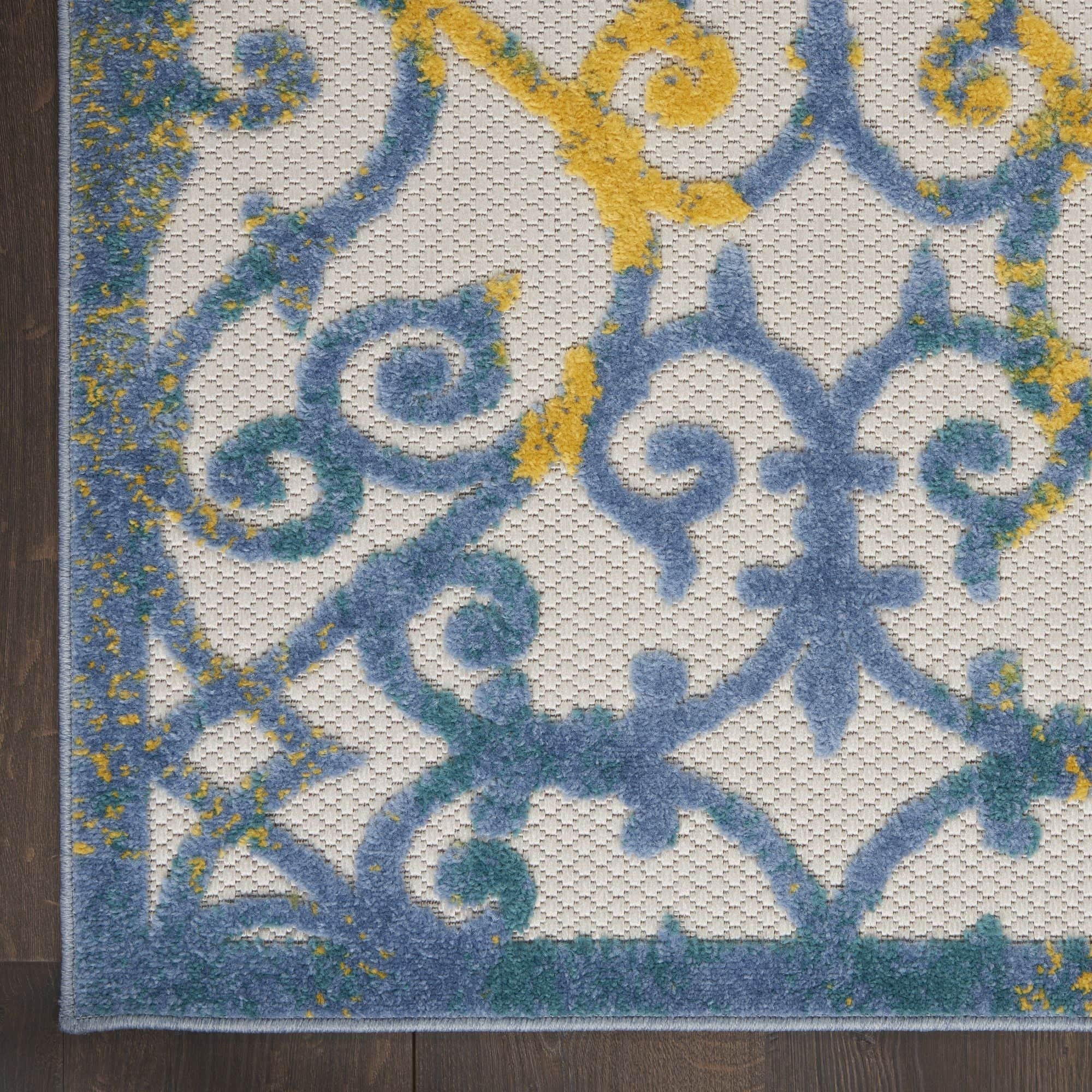 Ivory Blue Contemporary Floral Indoor-Outdoor Patio Rug