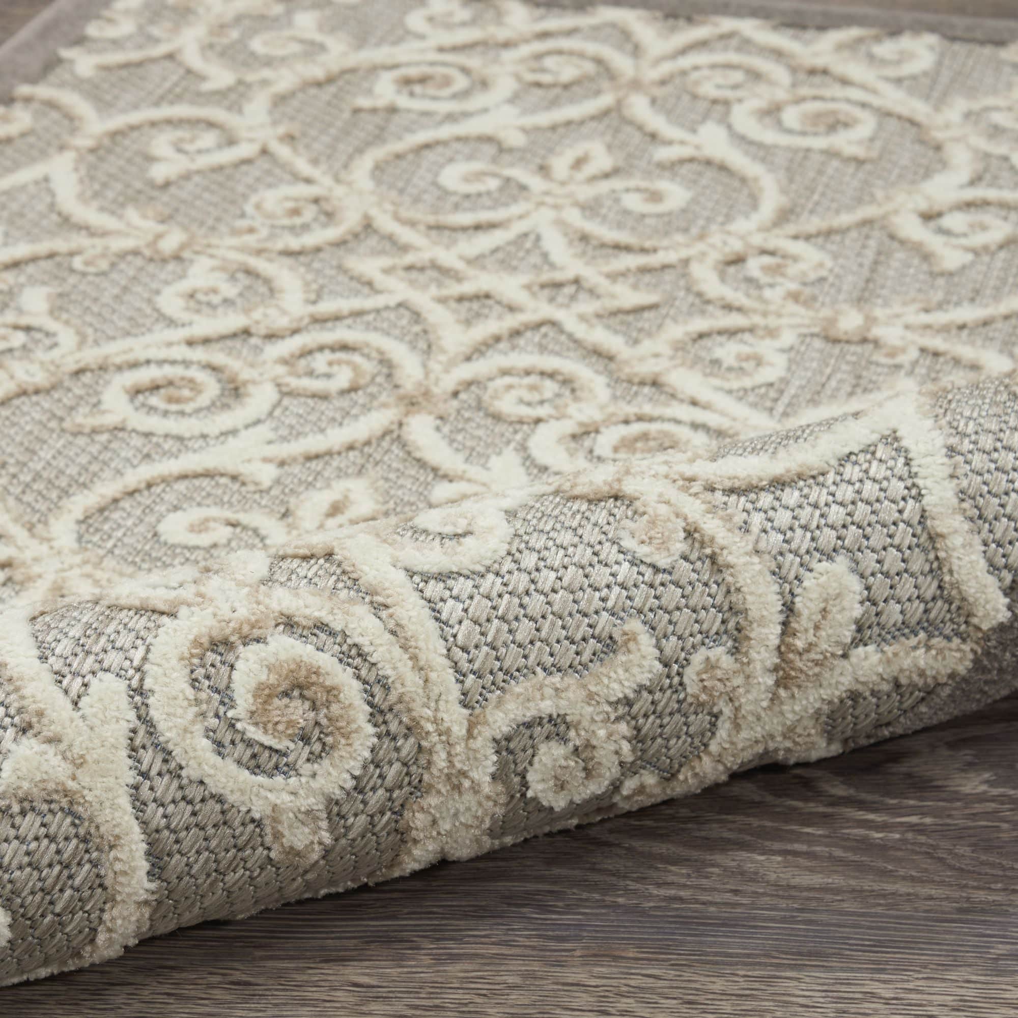 Natural Contemporary Floral Indoor-Outdoor Patio Rug