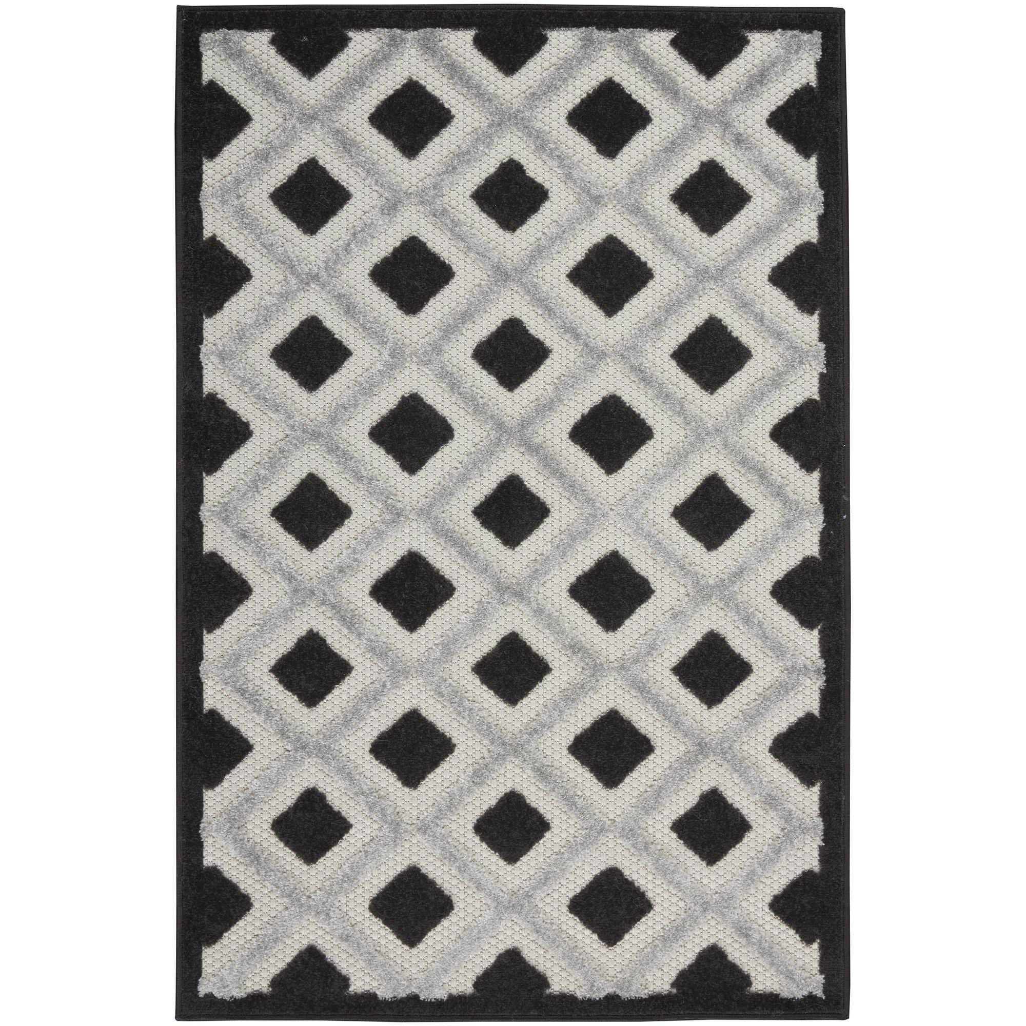 Black White Modern Indoor/Outdoor Concentric Diamond Rug